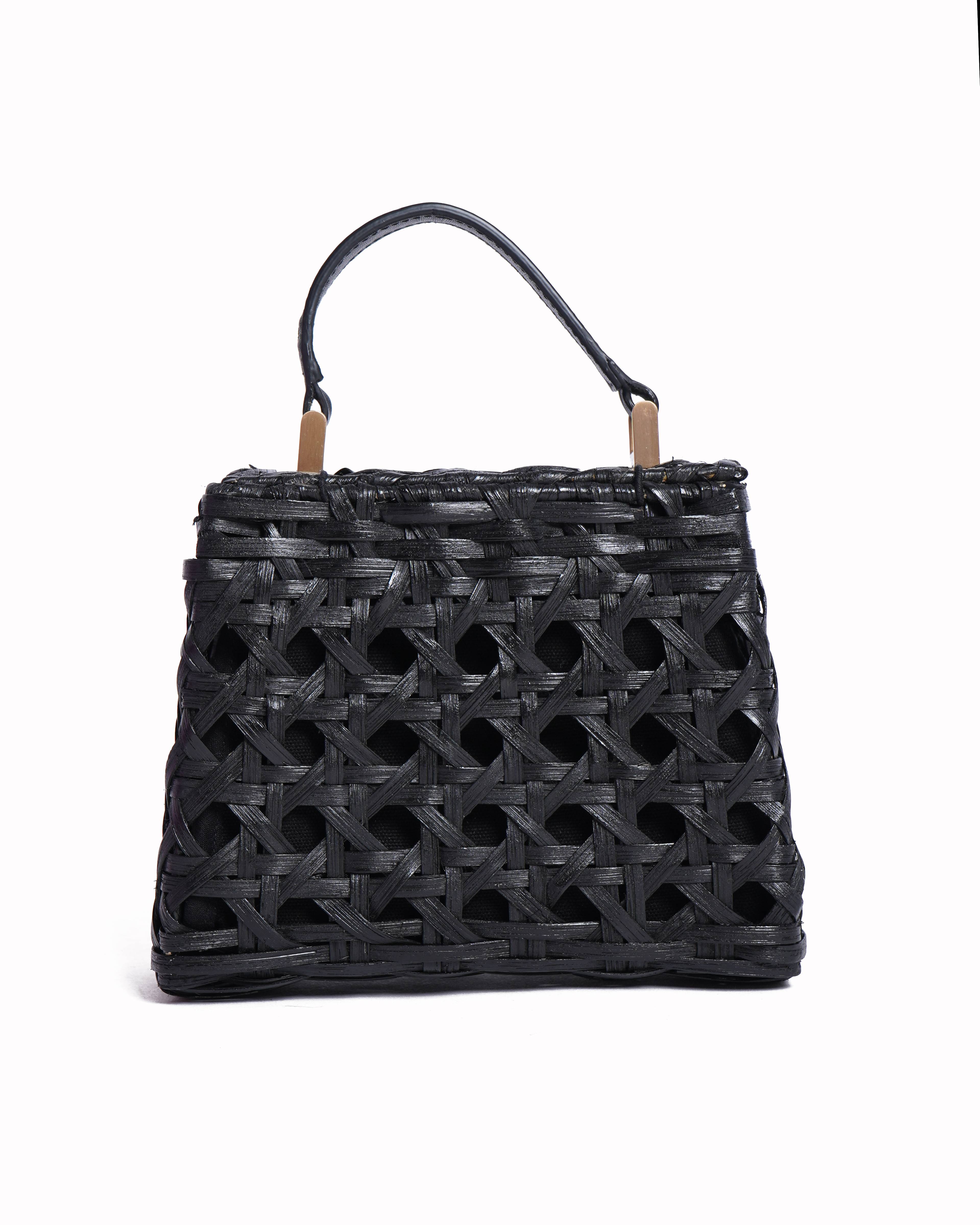 Cult Gaia Black
Sybil Crossbody Bag