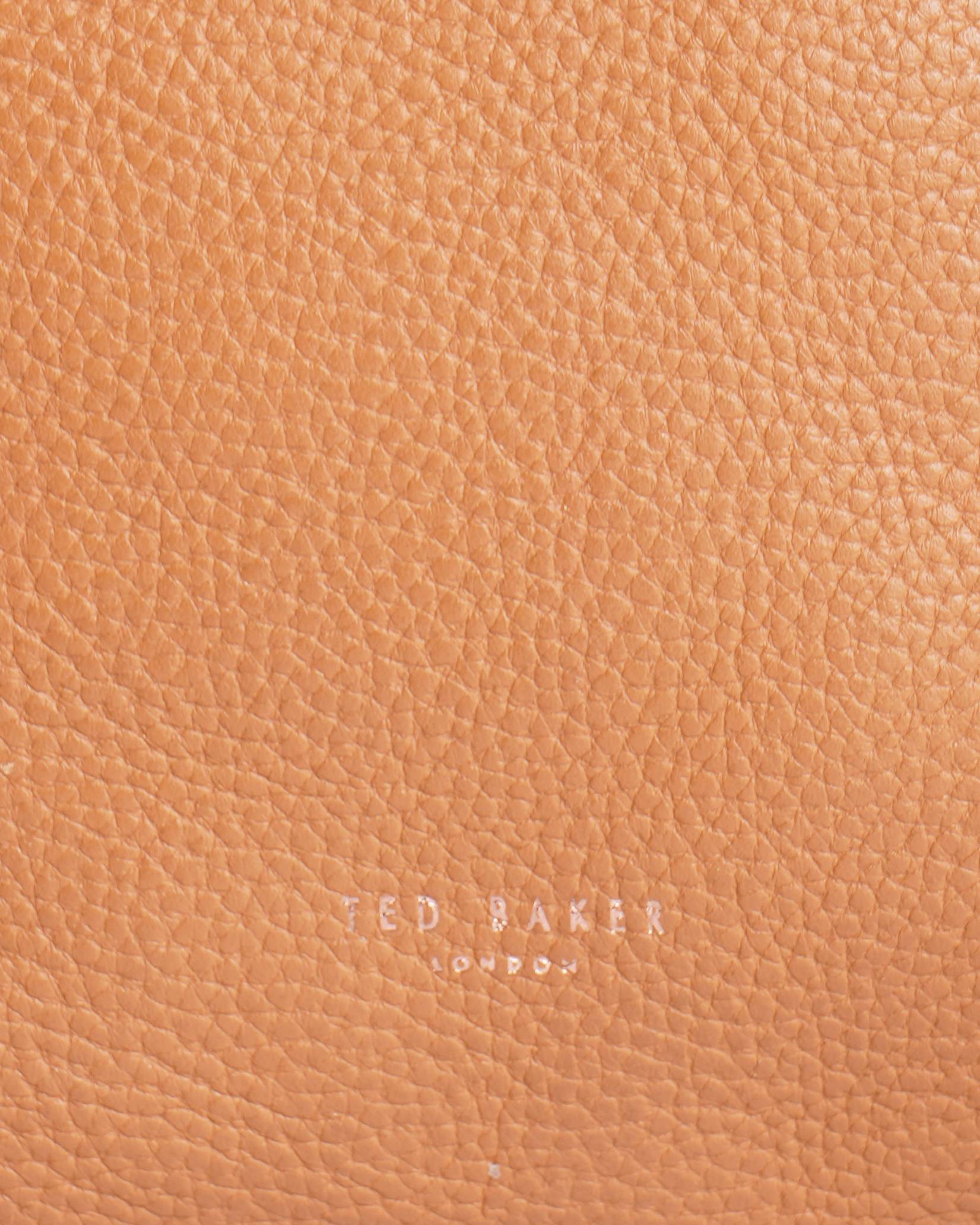Ted baker
Hobo leather bag