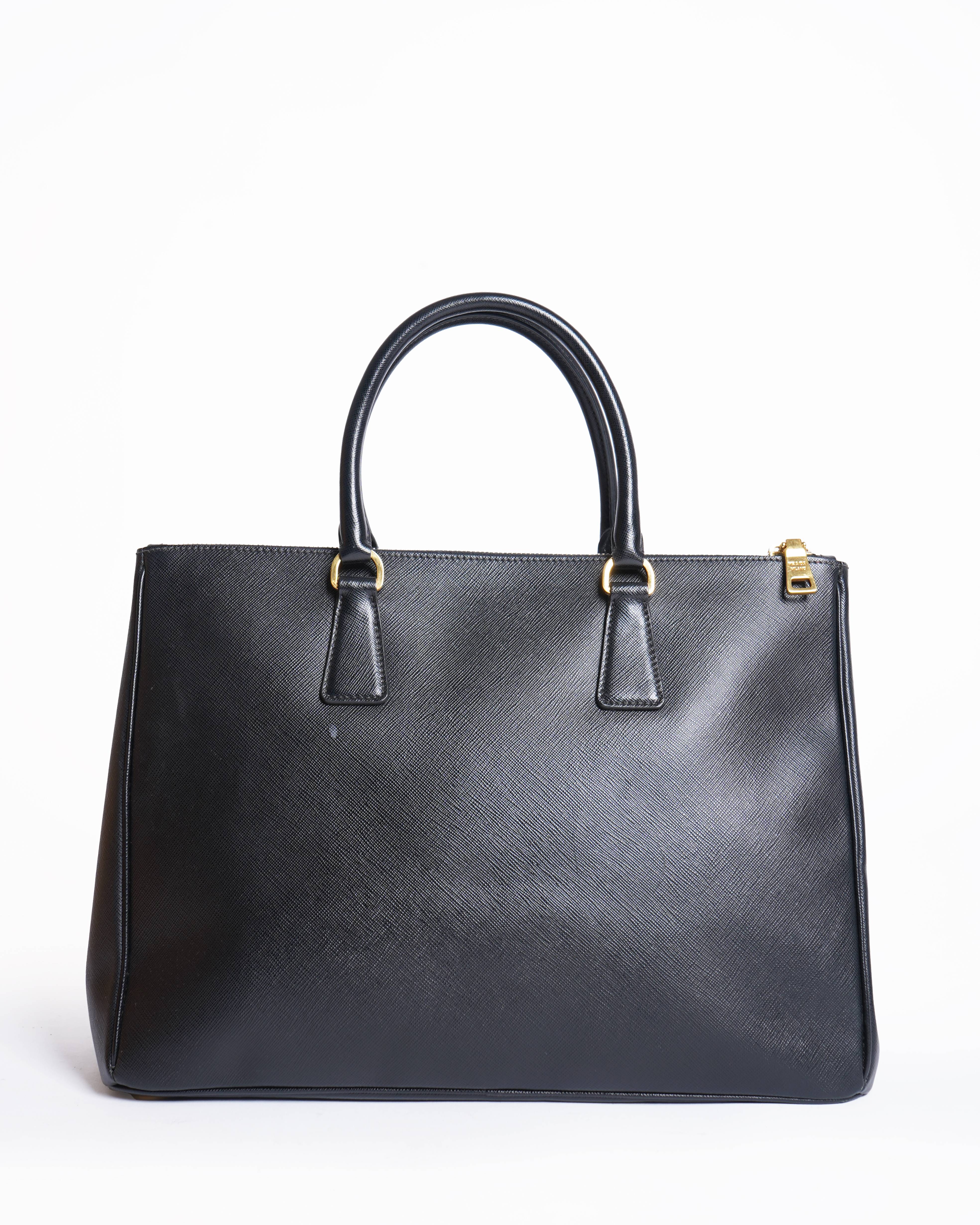 Prada saffiano large galleria tote bag in black