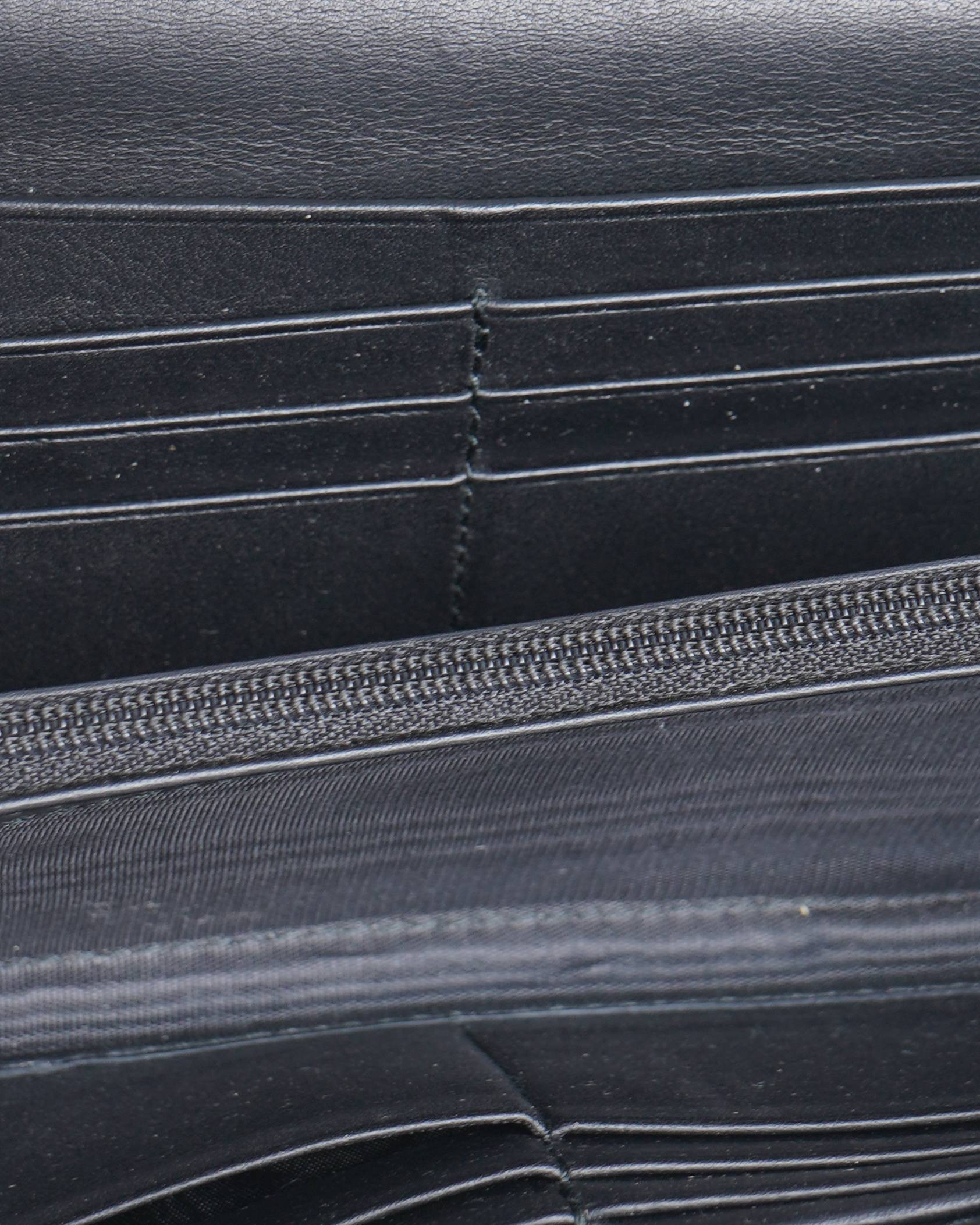 Gucci Leather GG wallet