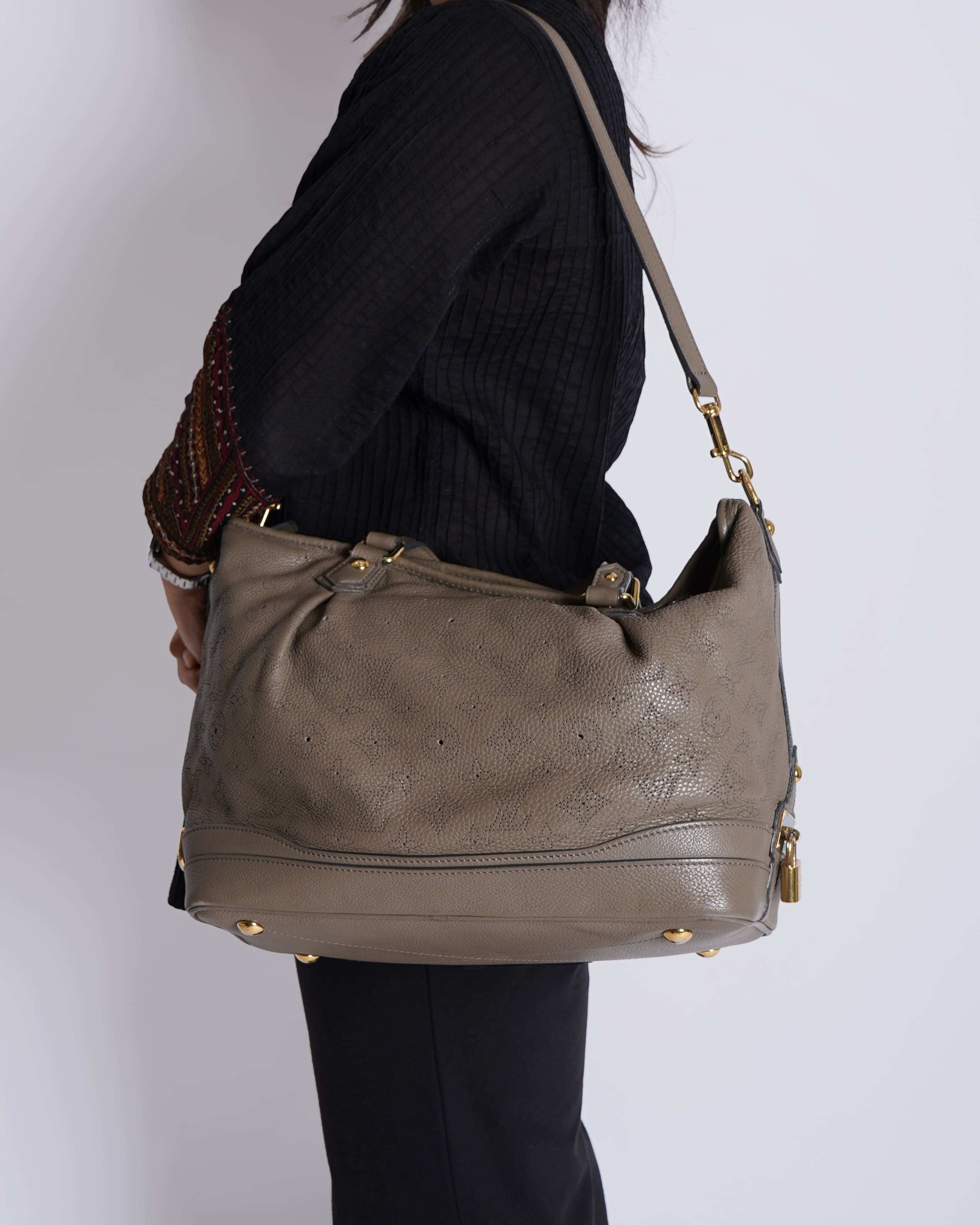 Louis Vuitton Poudre Mahina Leather Stellar PM Bag