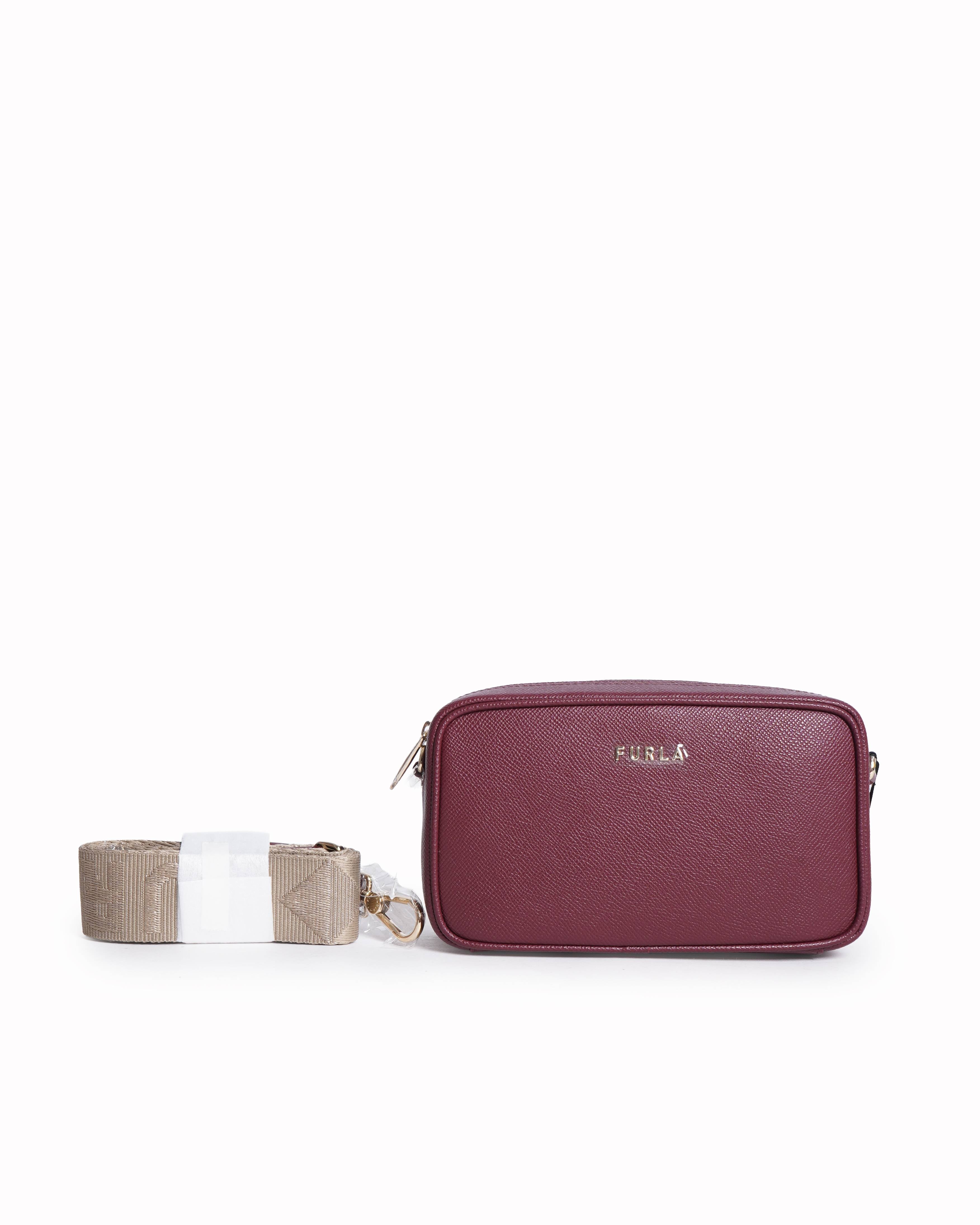 New Furla
Talco Lilli Extra Large Leather CrossBody Bag