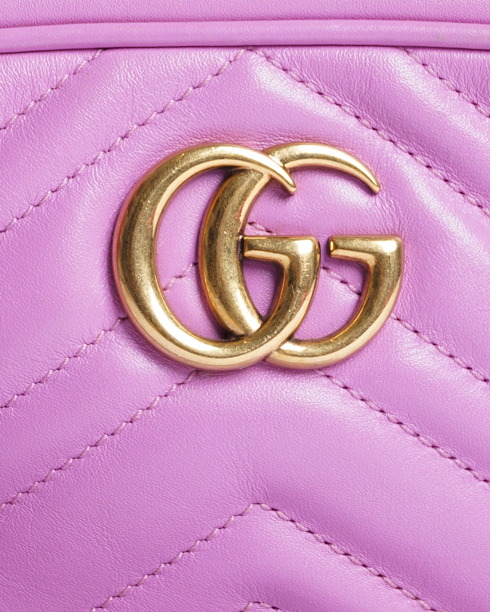 Gucci marmont mini camera crossbody bag