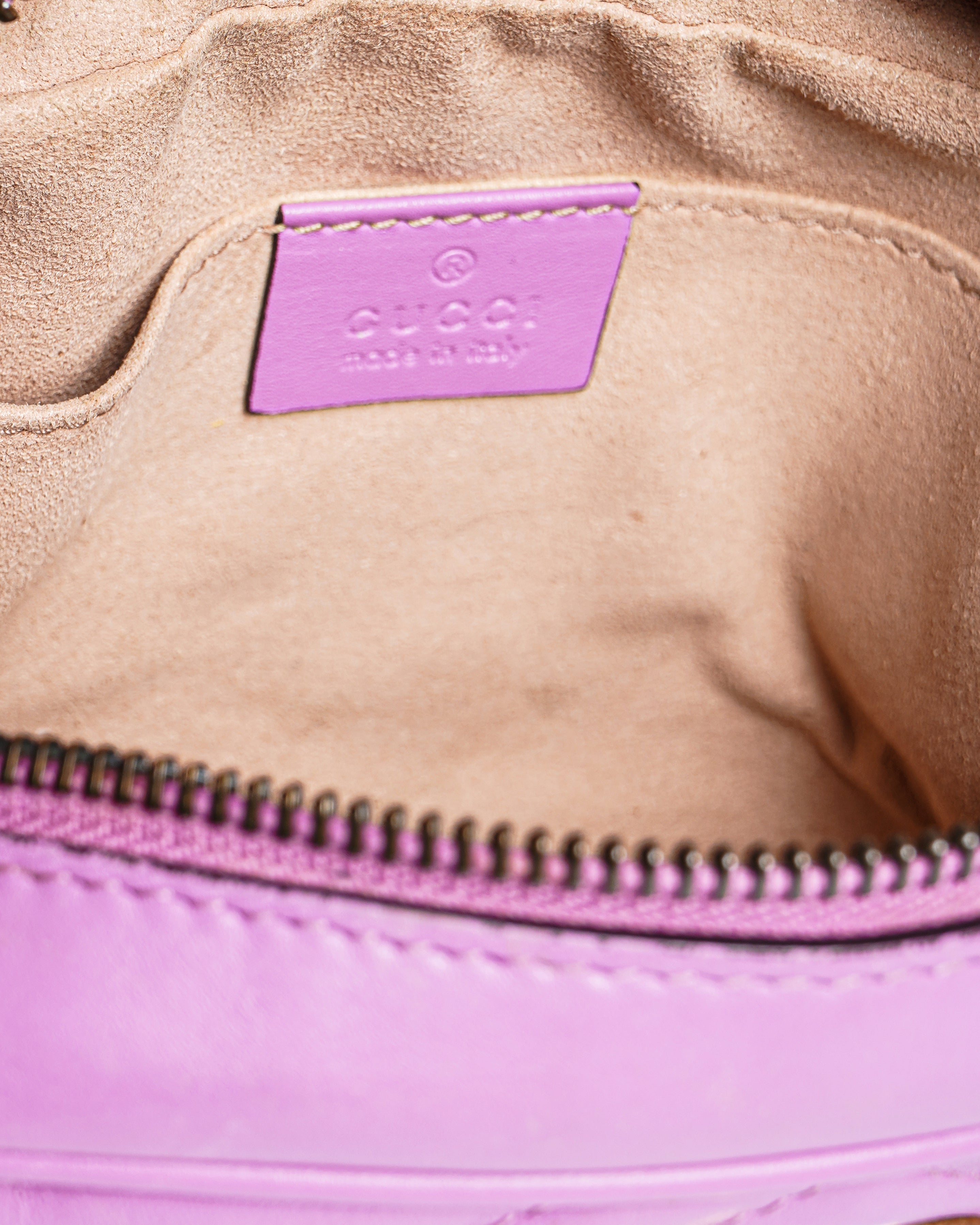 Gucci marmont mini camera crossbody bag