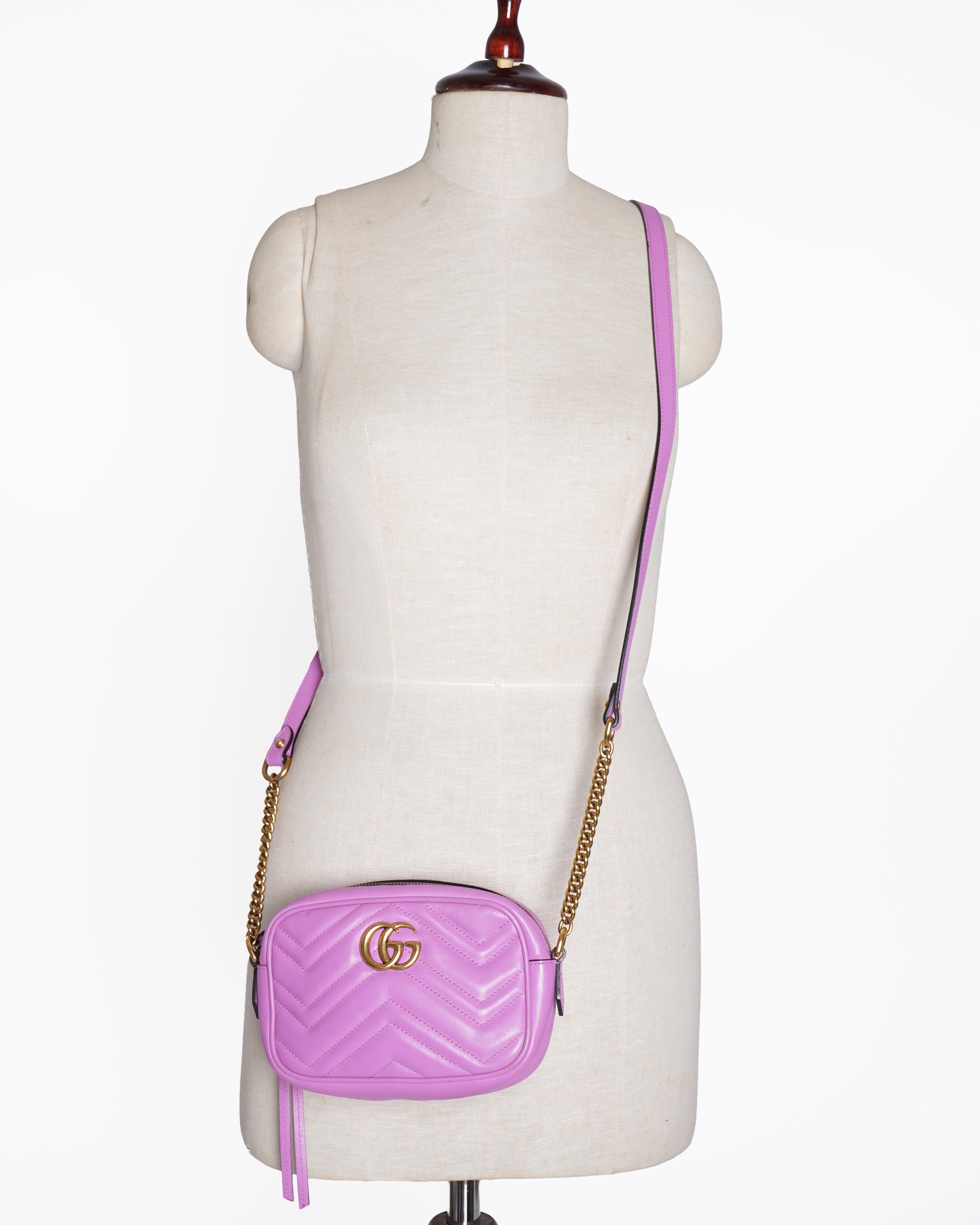 Gucci marmont mini camera crossbody bag