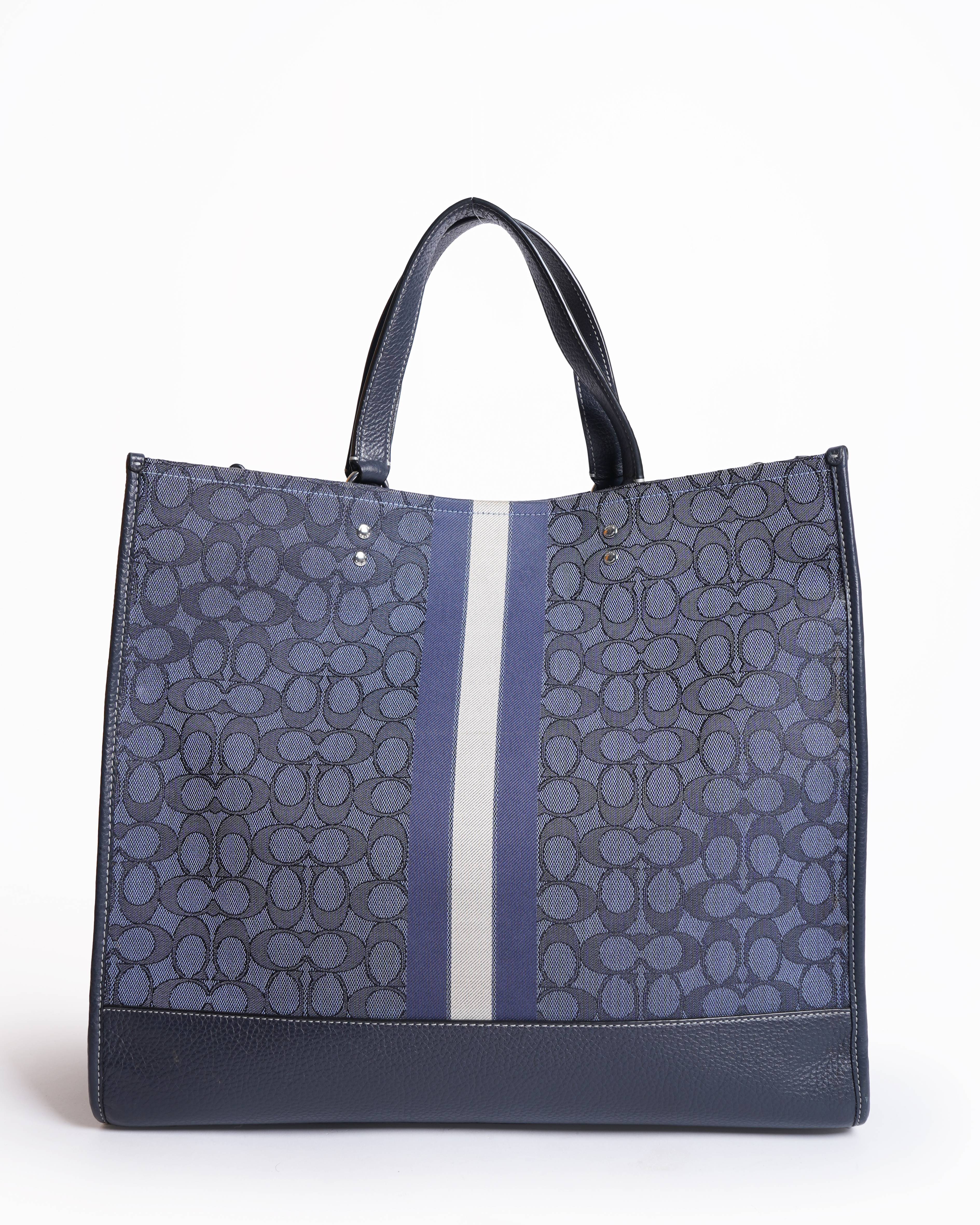Coach dempsey tote 40 in signature jacquard