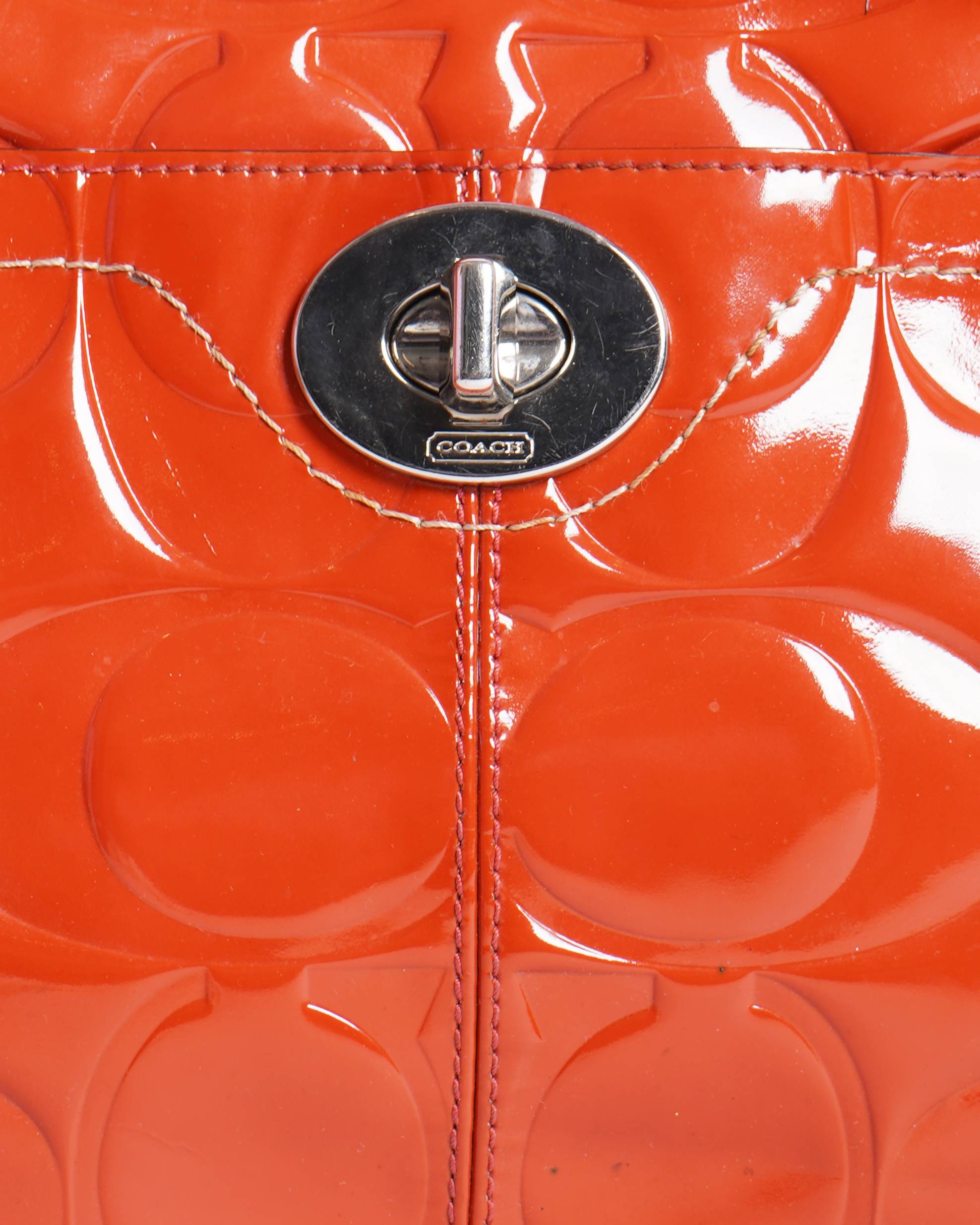 Coach hamptons Coral patent caryall bag