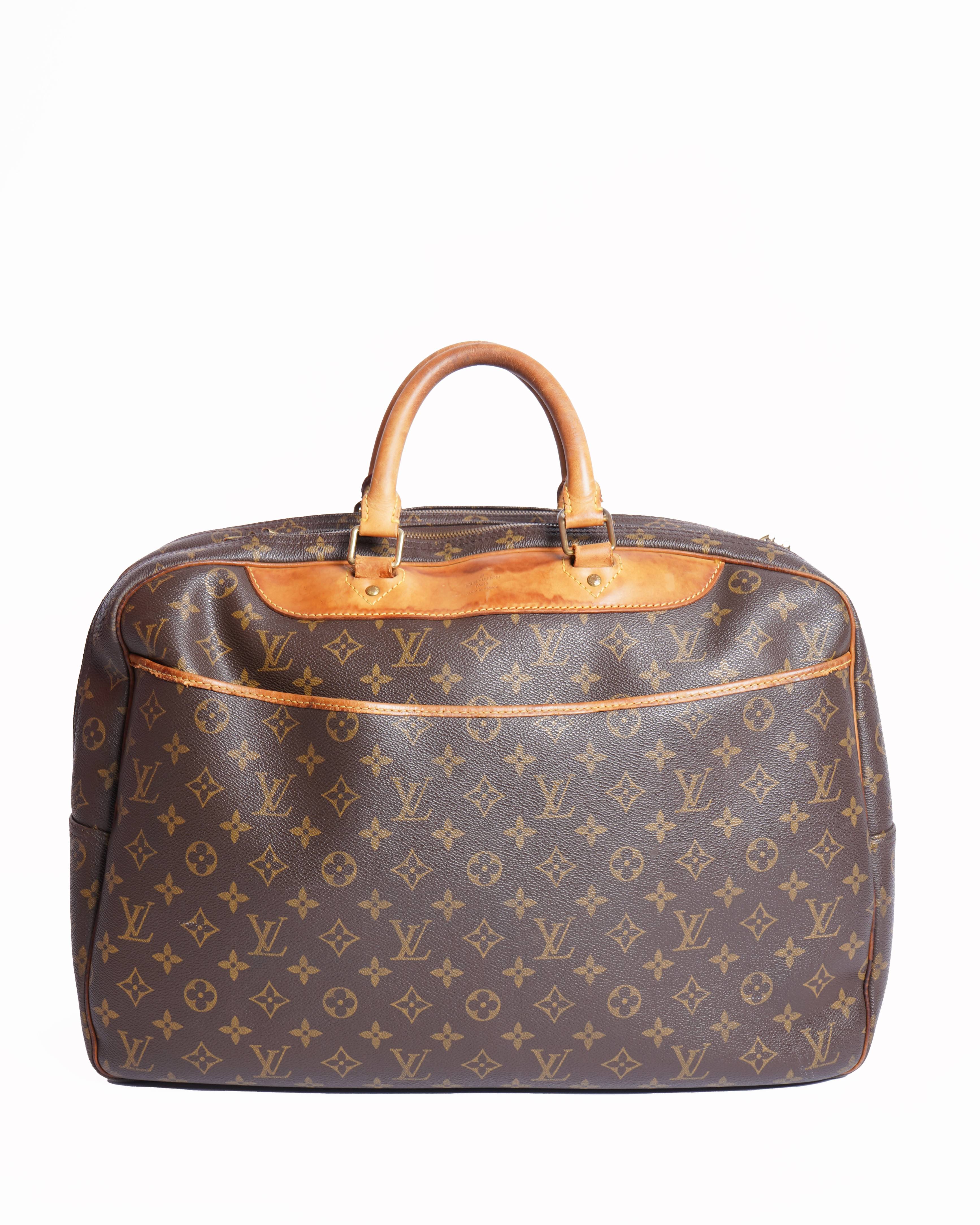 Louis Vuitton Keepall travel bag in Monogram canvas