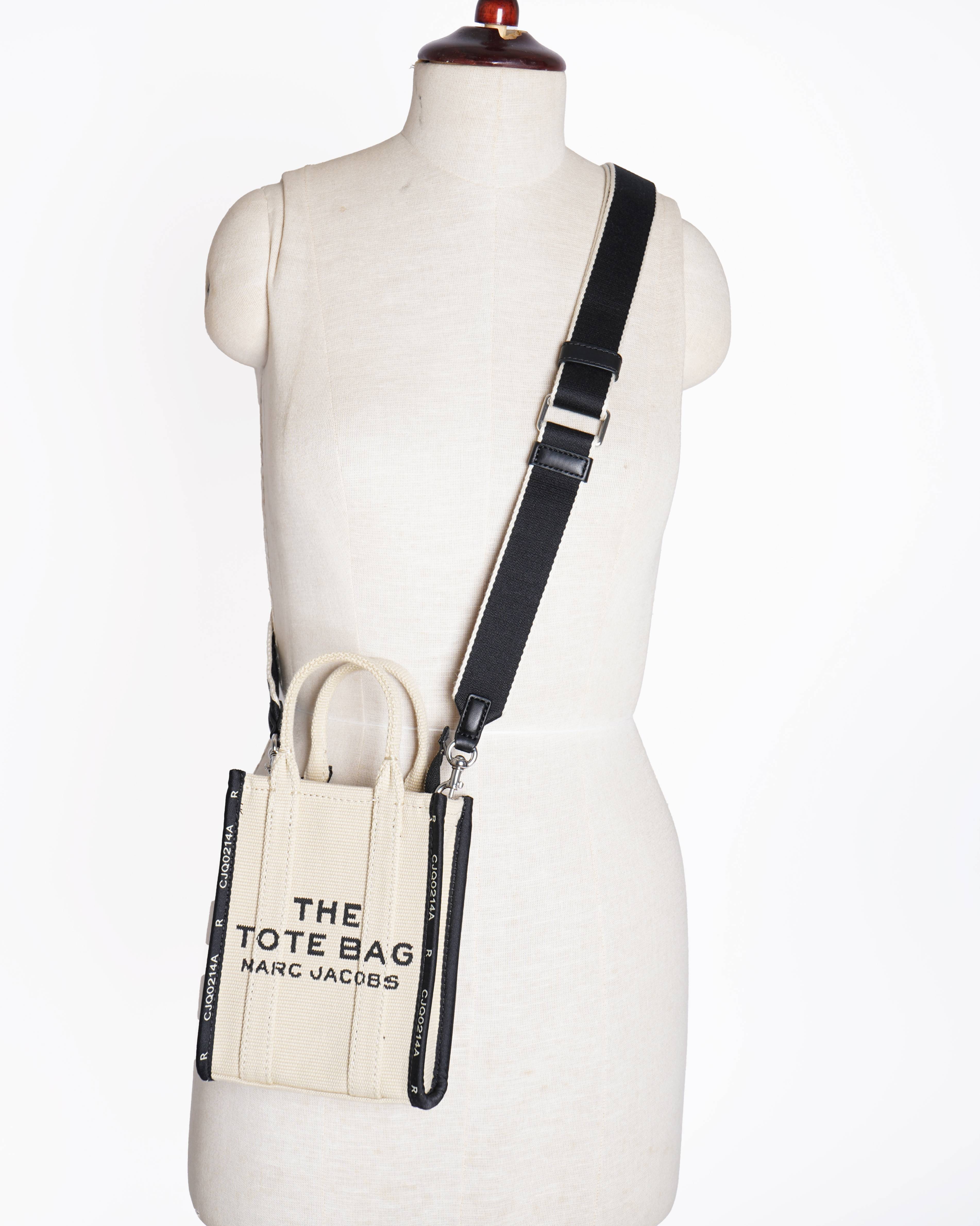 New Marc Jacobs
Jacquard tote bag