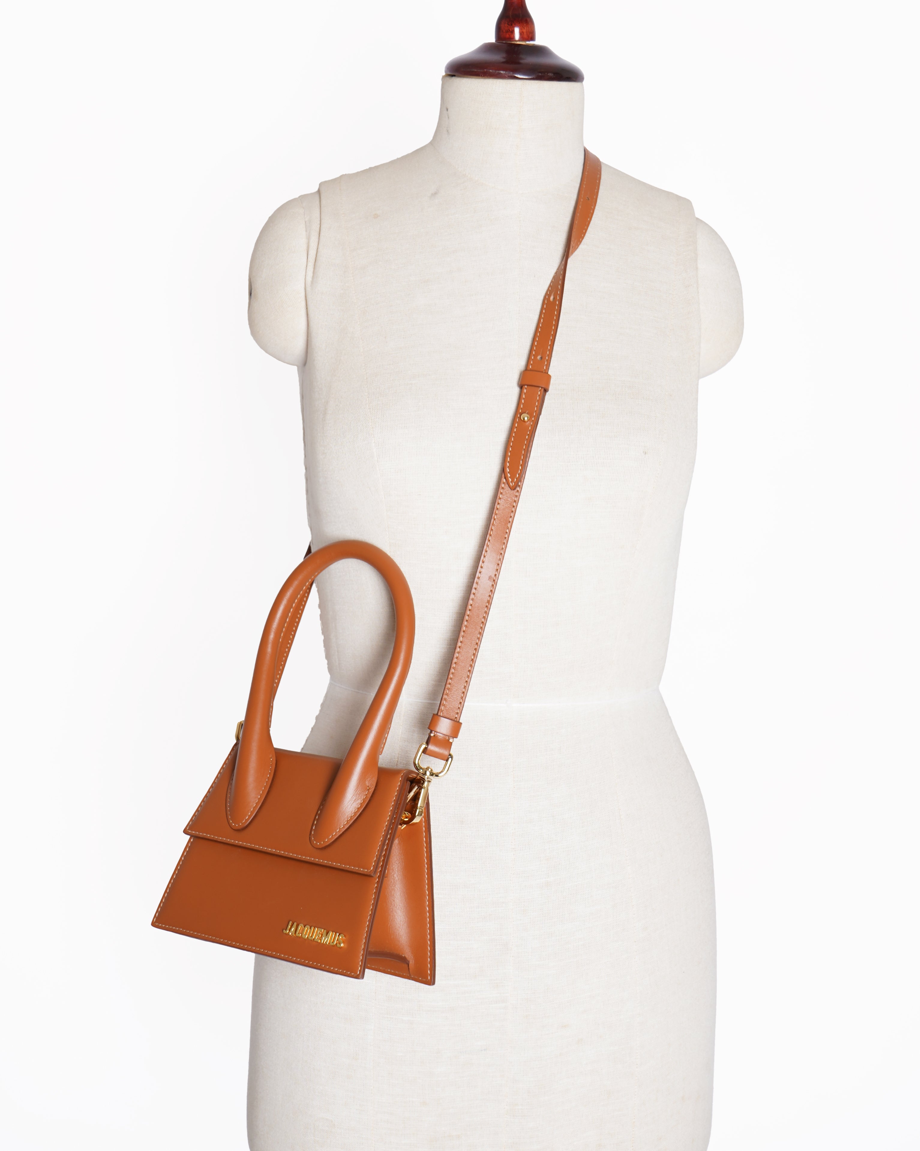 Jacquemus Le Chiquita Moyen Tan