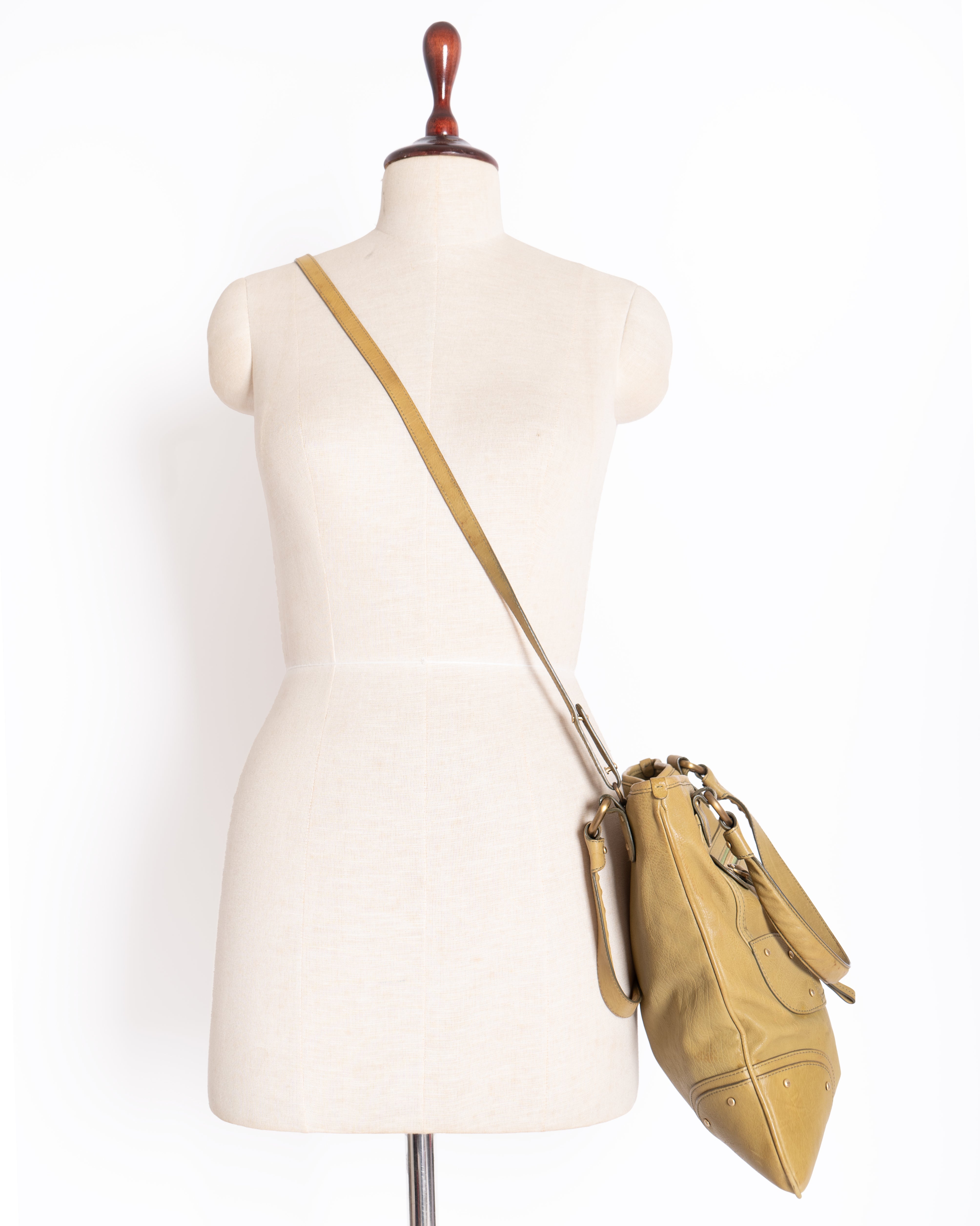 Bally Leather Handbag in Olive Green