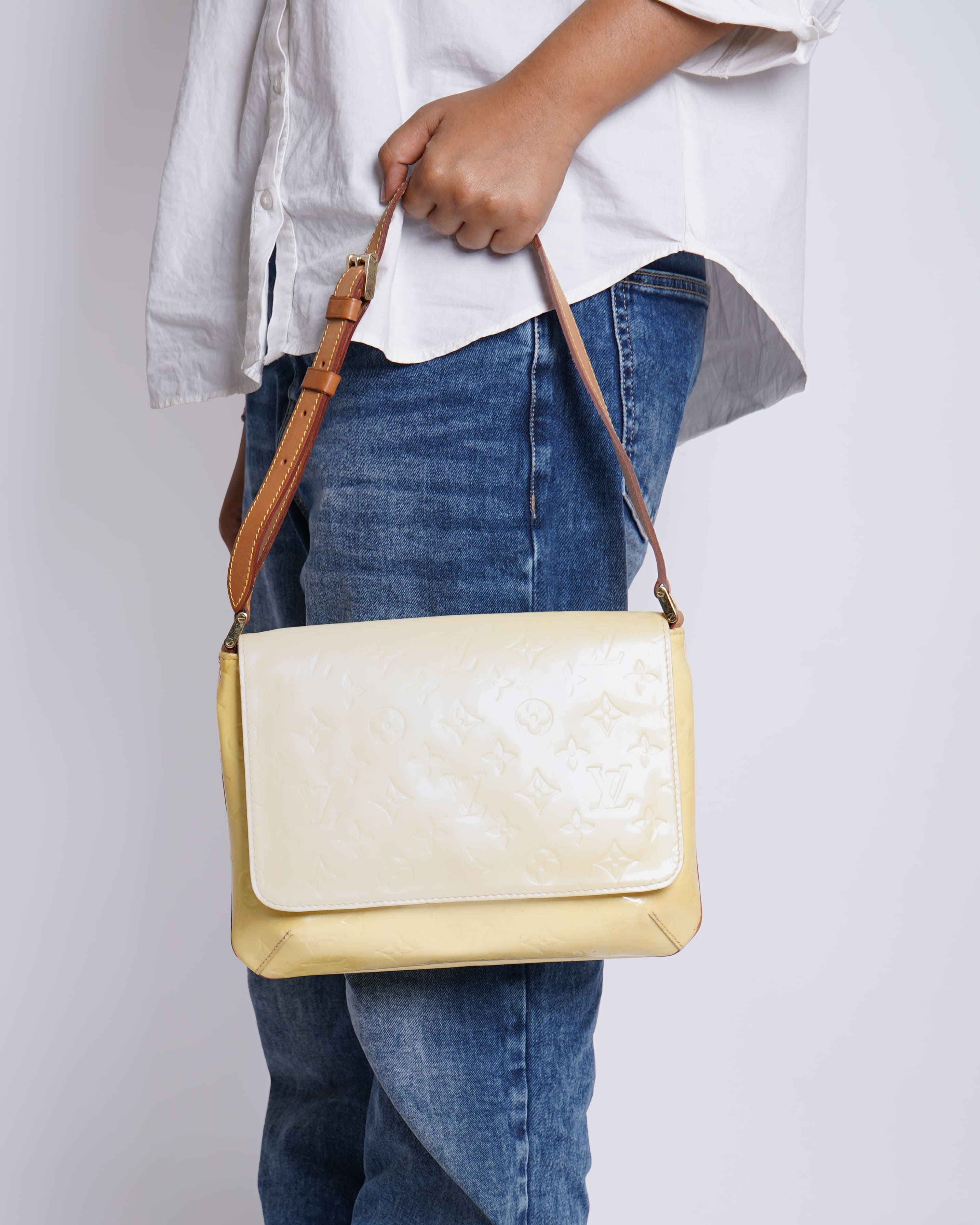 LOUIS VUITTON Vernis Thompson Street Shoulder Bag