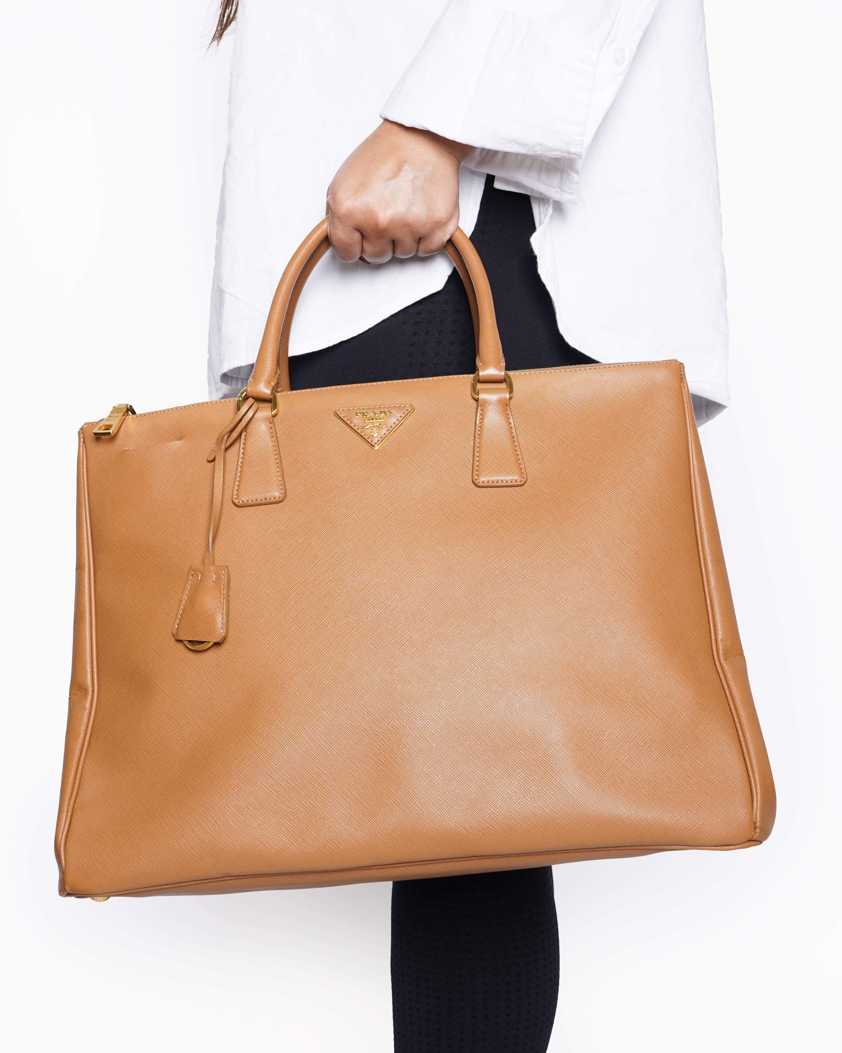 Prada Galleria medium Saffiano leather Tote bag