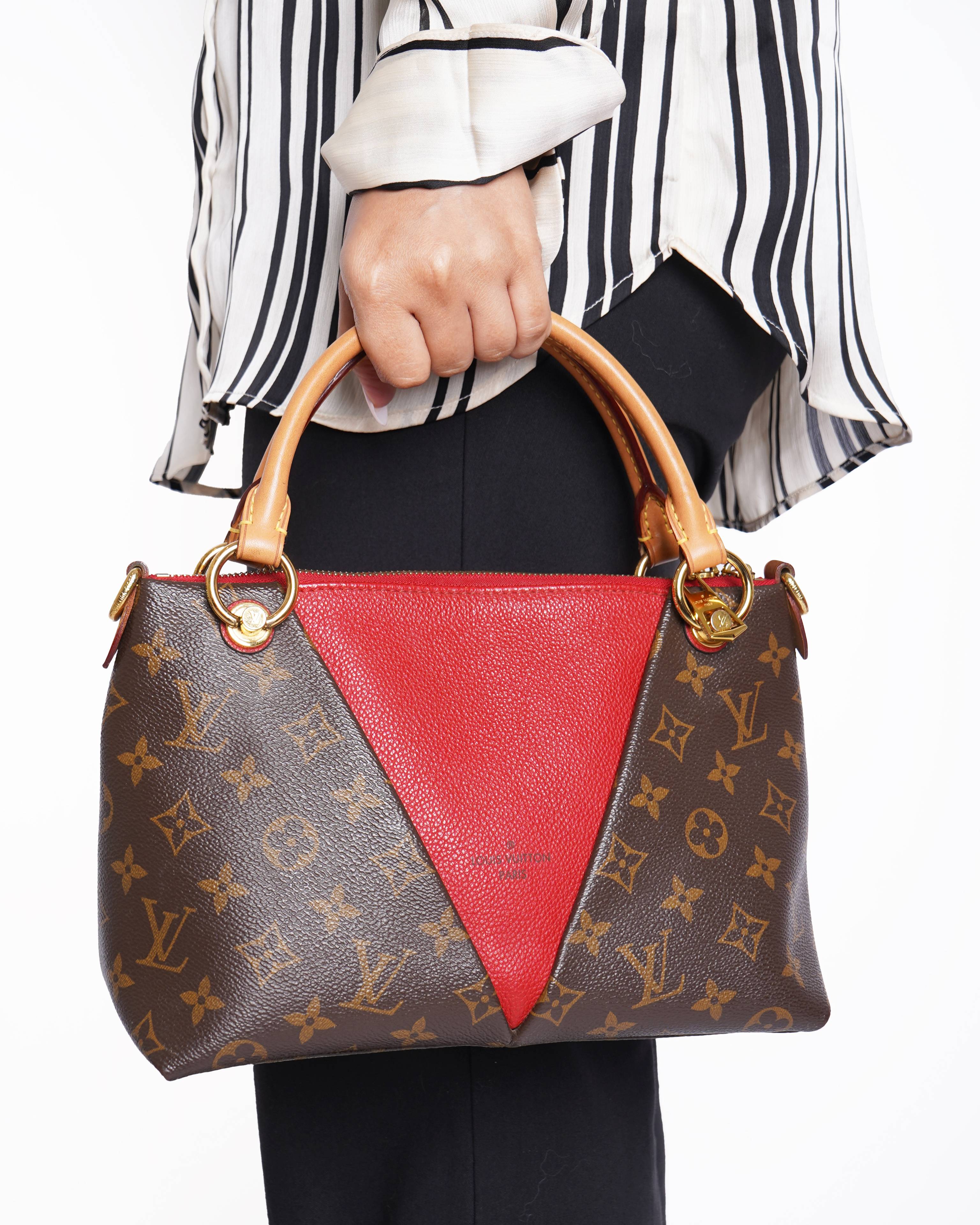 Louis Vuitton Monogram V Tote Leather handbag
