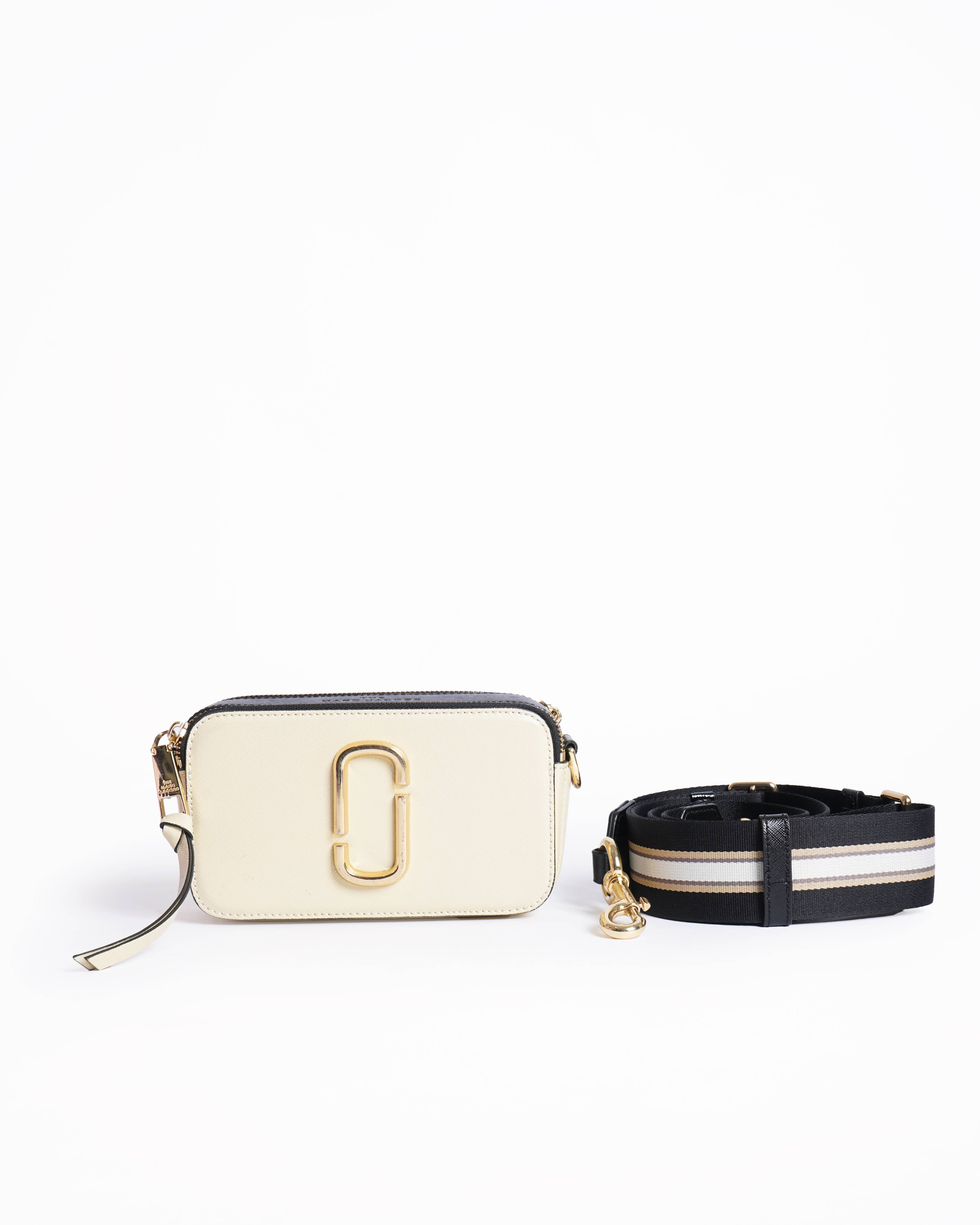 Marc Jacobs 
Snapshot crossbody bag