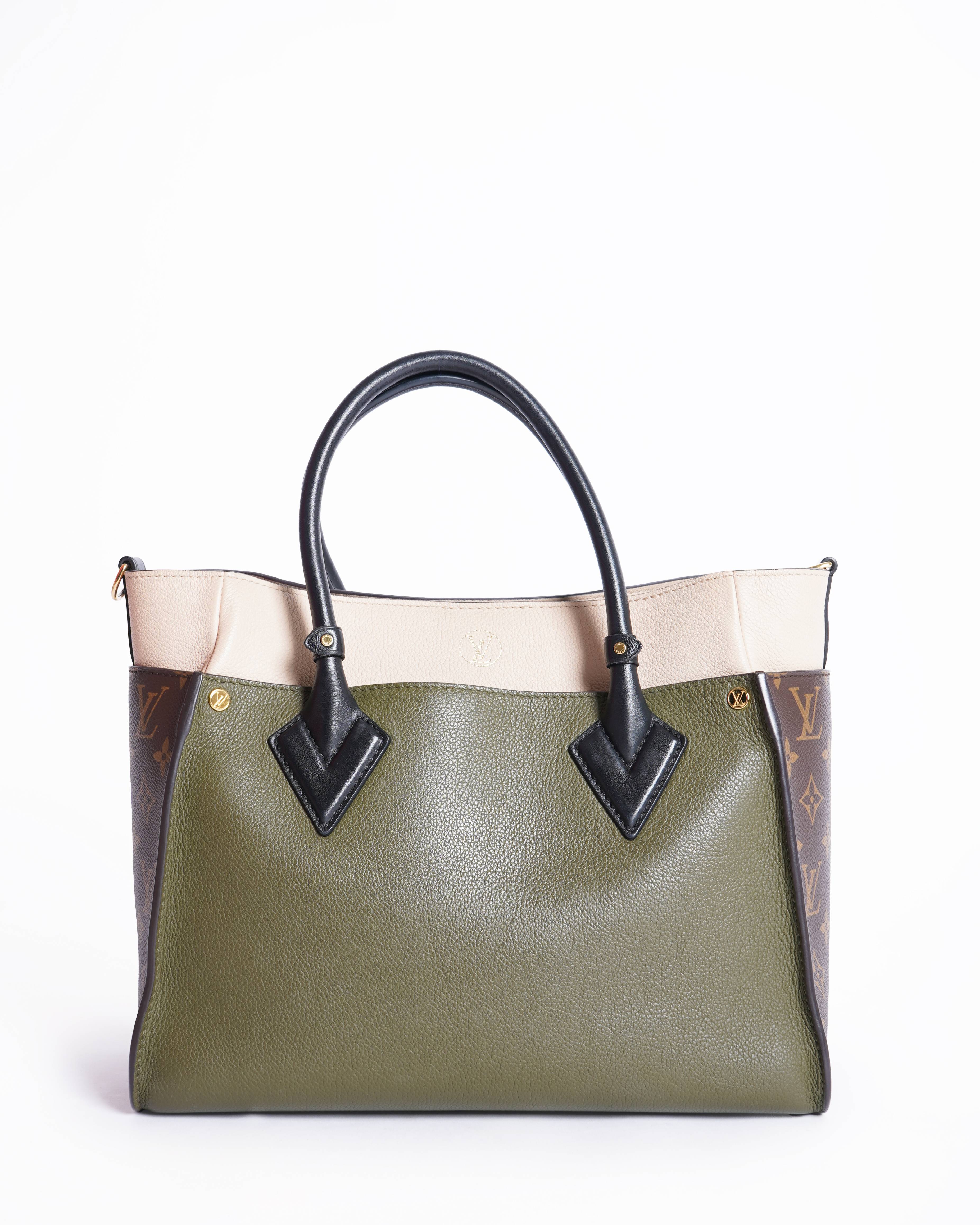 Louis vuitton on my side mm in laurier green