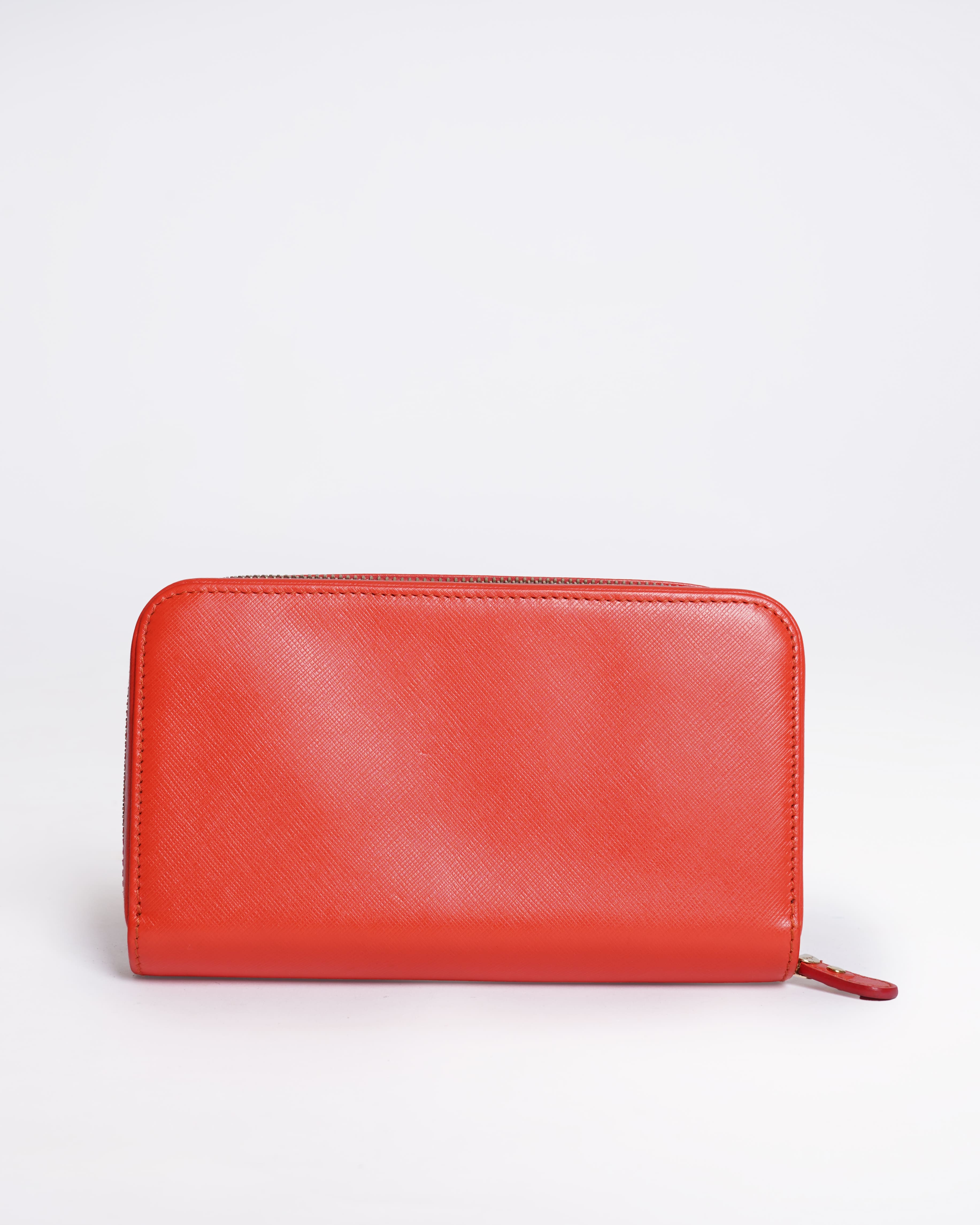 Salvatore Ferragamo Zip Around Wallet In Orange