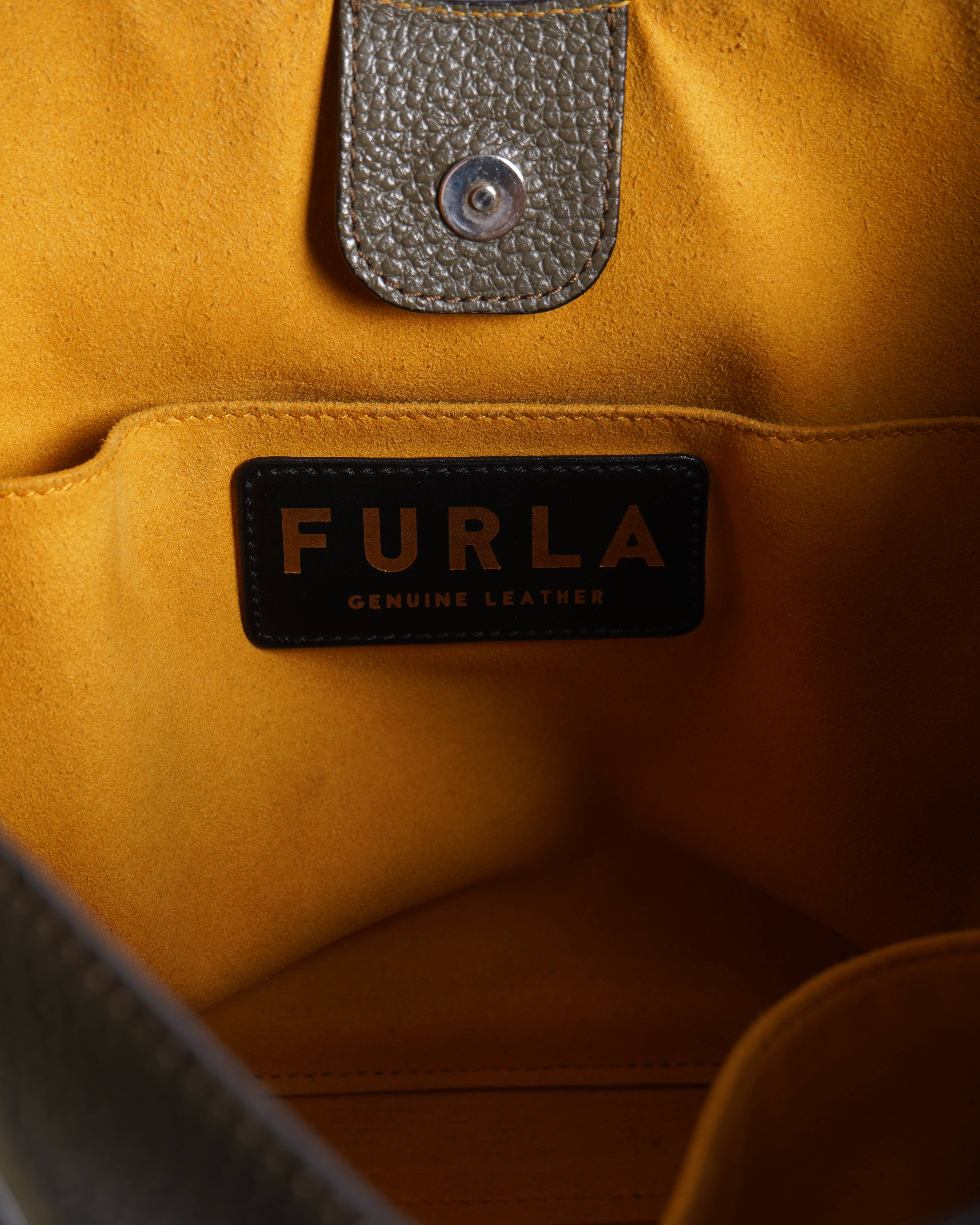 Furla
L Taupe Metal Hobo Bag