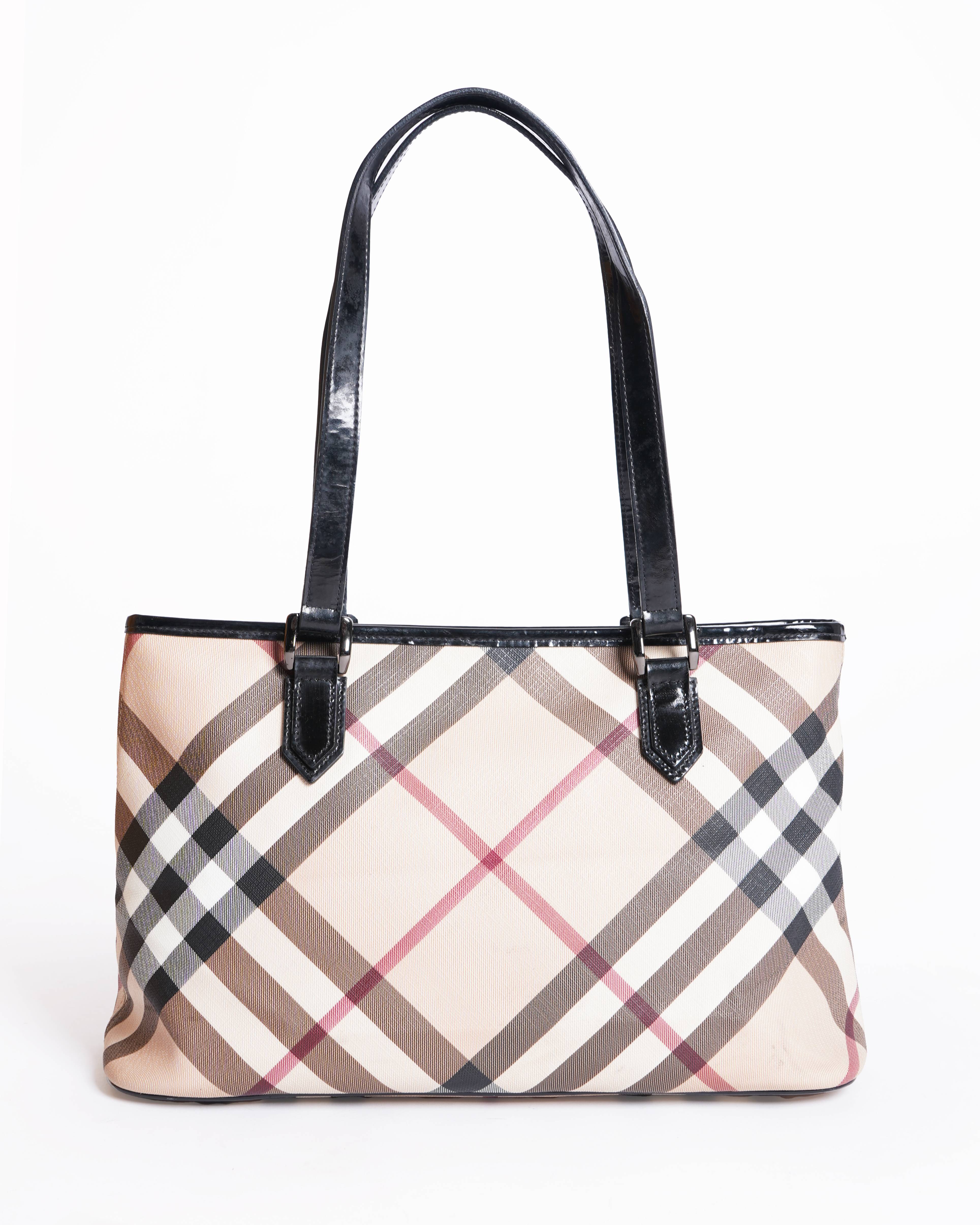 Burberry signature tote bag