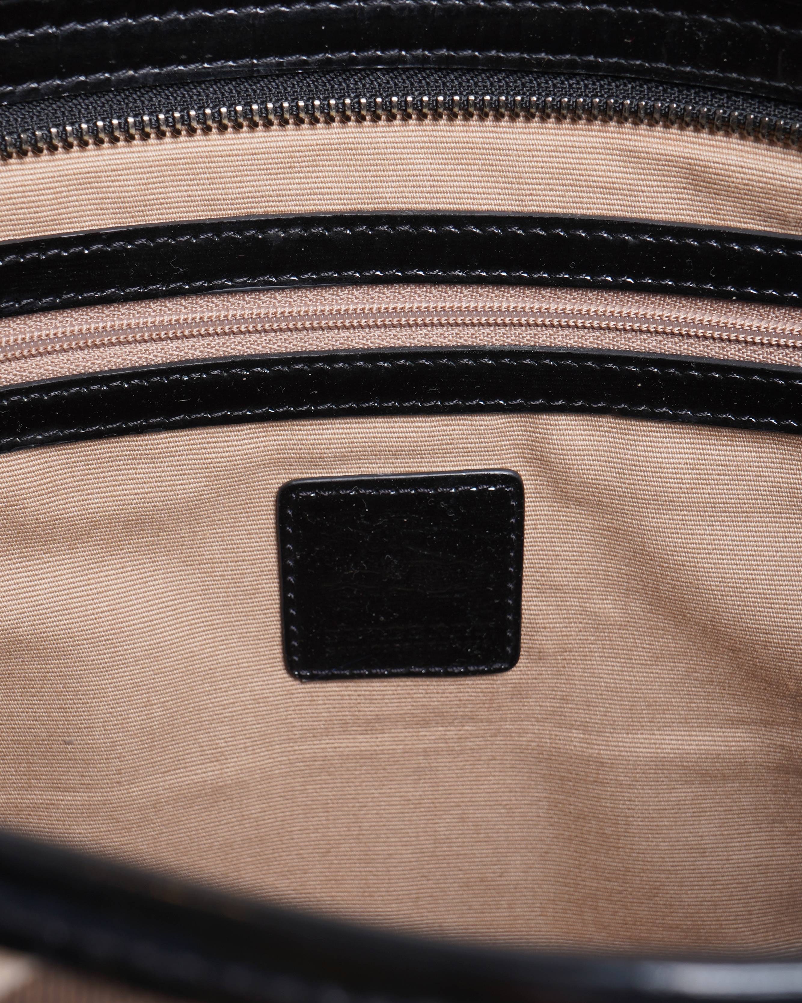 Burberry signature tote bag