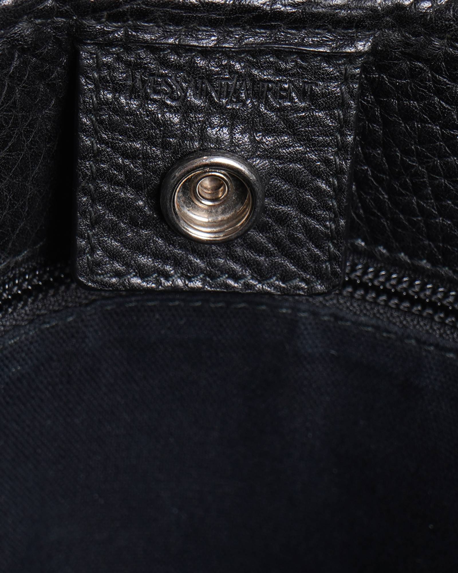 YVES SAINT LAURENT Limited rive gauch Vavin Messenger Bag Leather Black