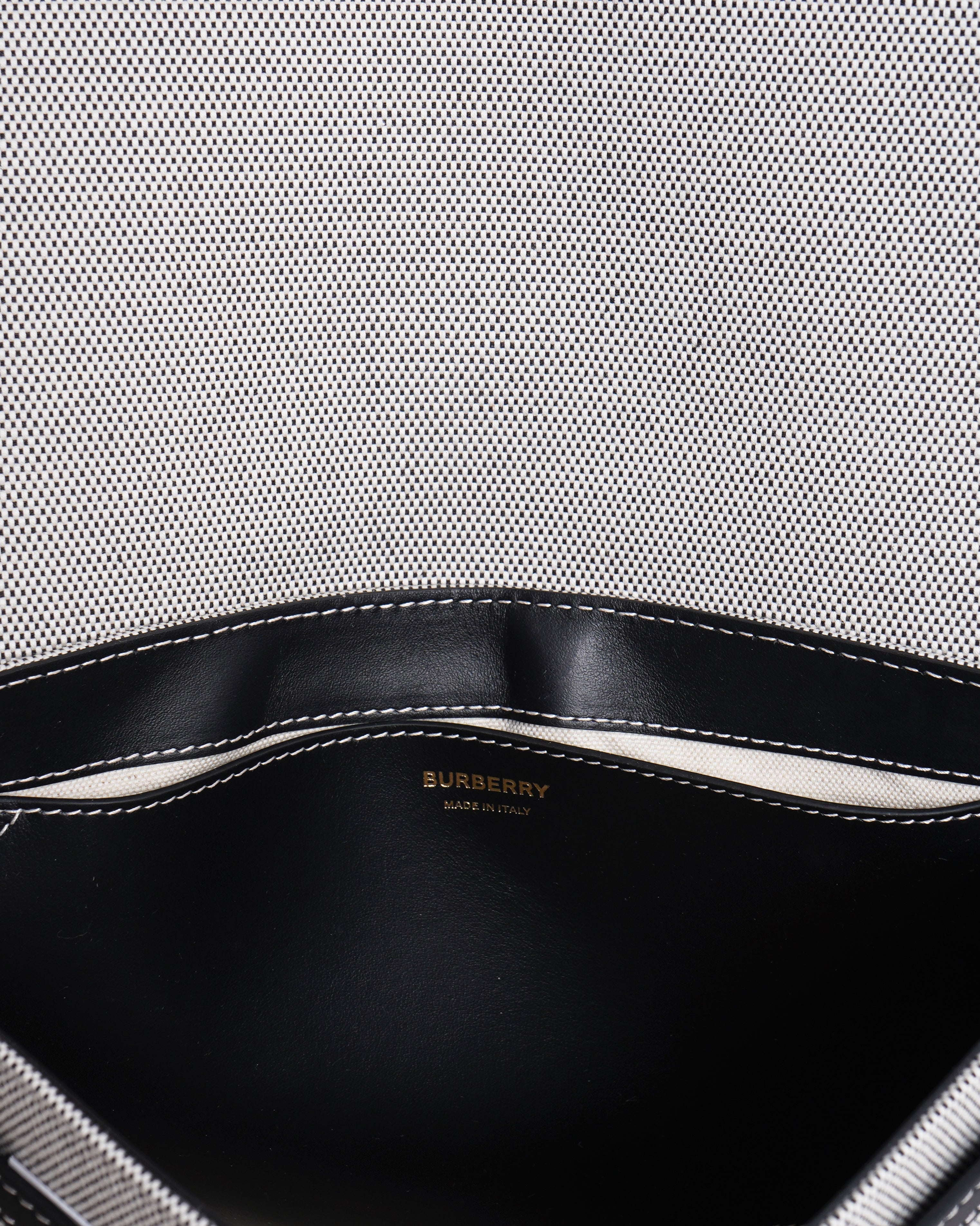 New Burberry Horseferry Print Note Cropssbody Bag