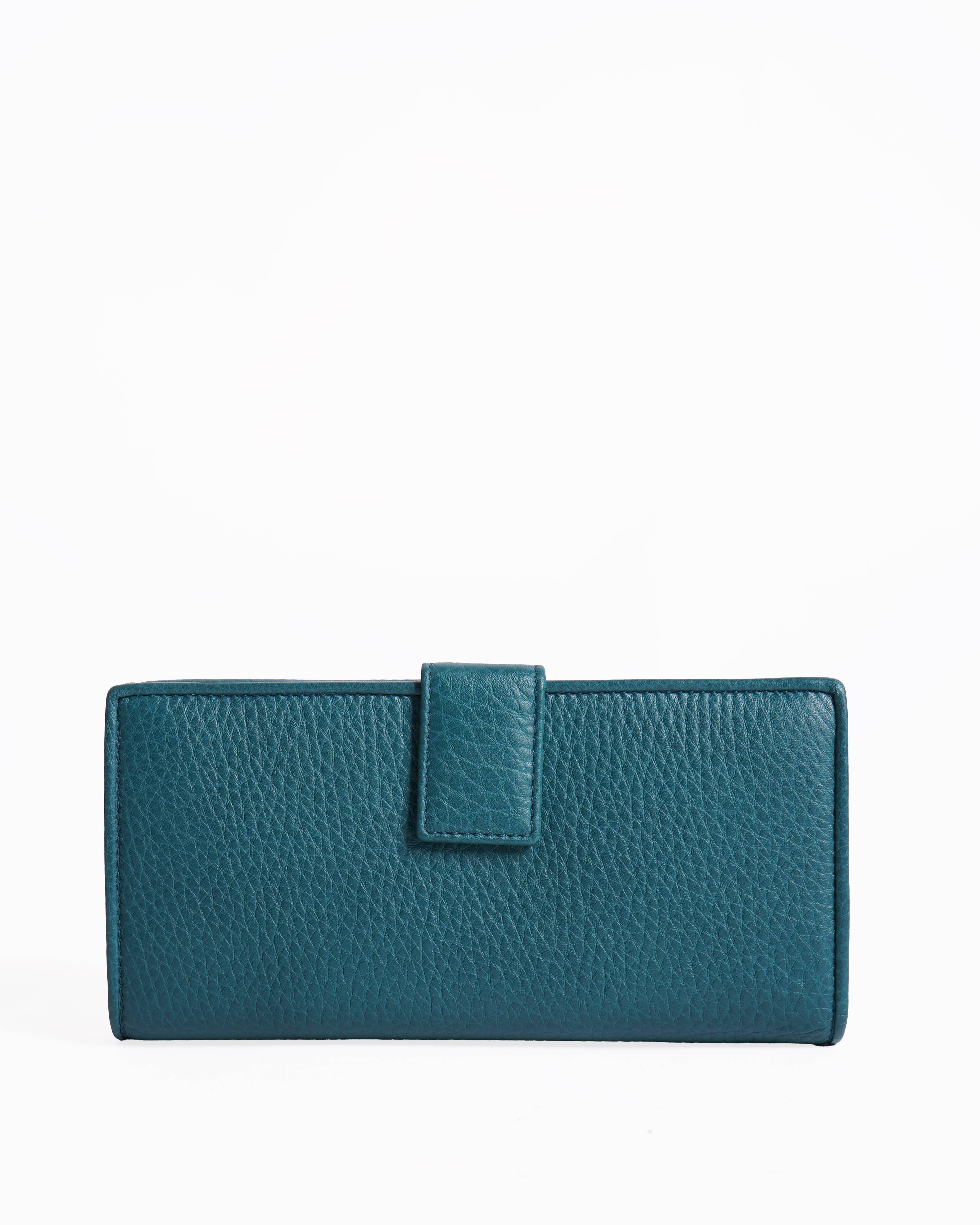 Gucci gg continental wallet in teal green