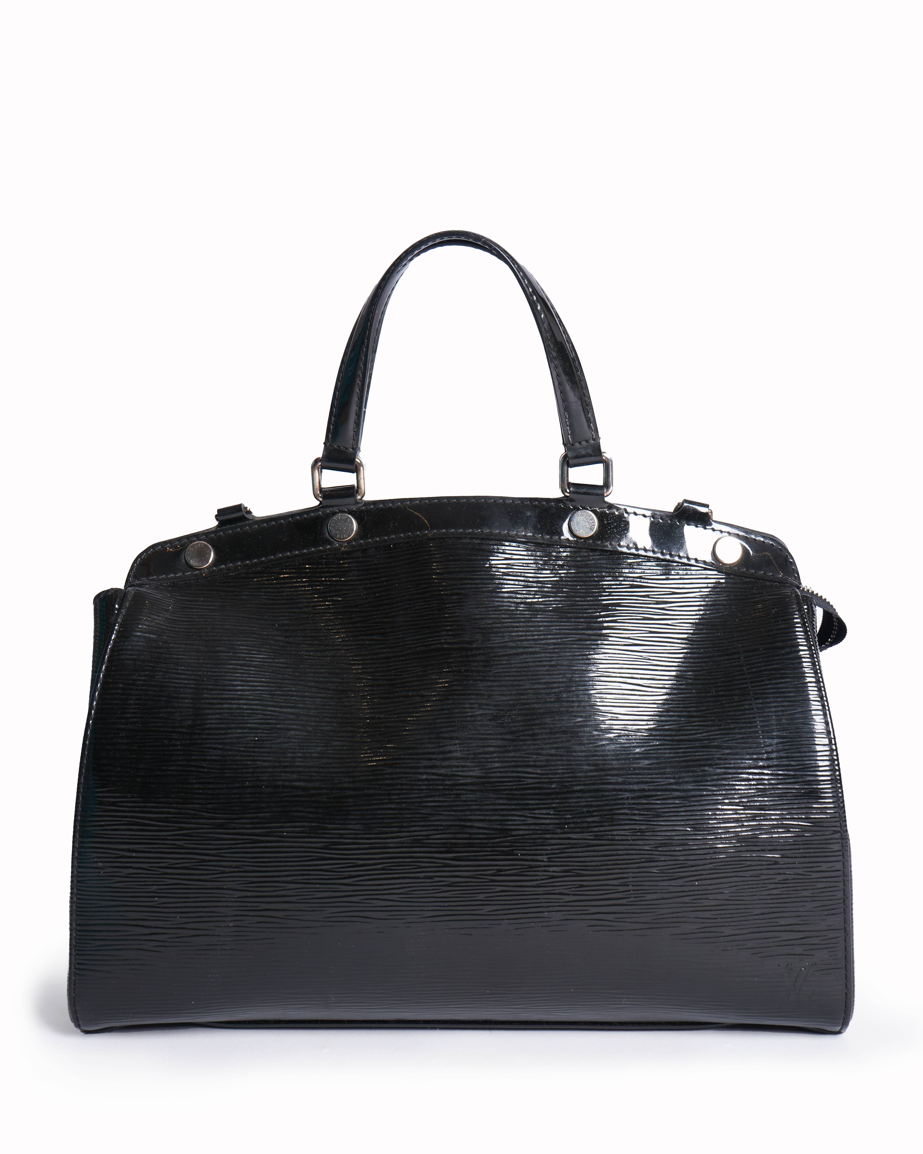 Louis vuitton brea mm handbag in black epi leather