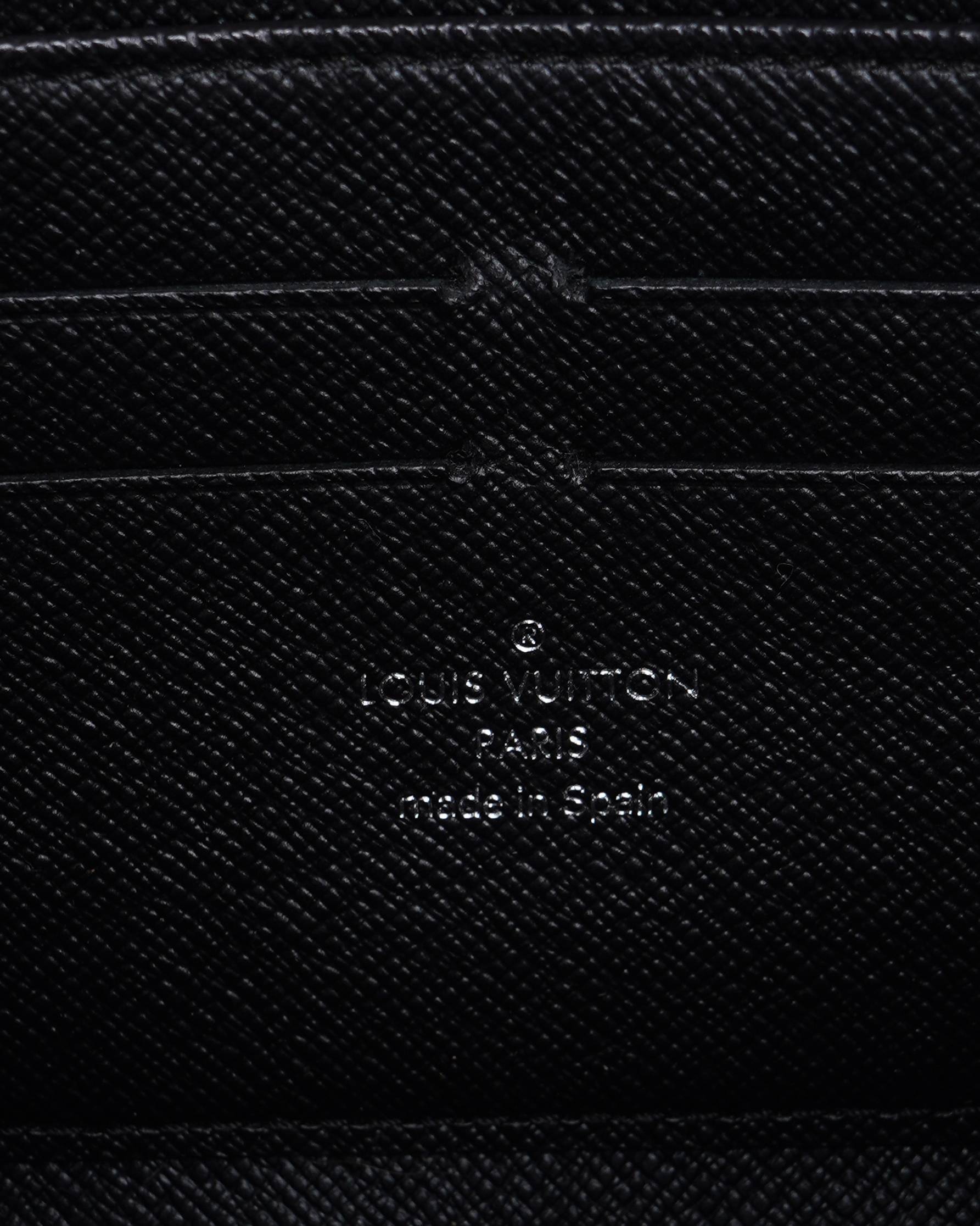 Louis Vuitton EPI zippy wallet in Black