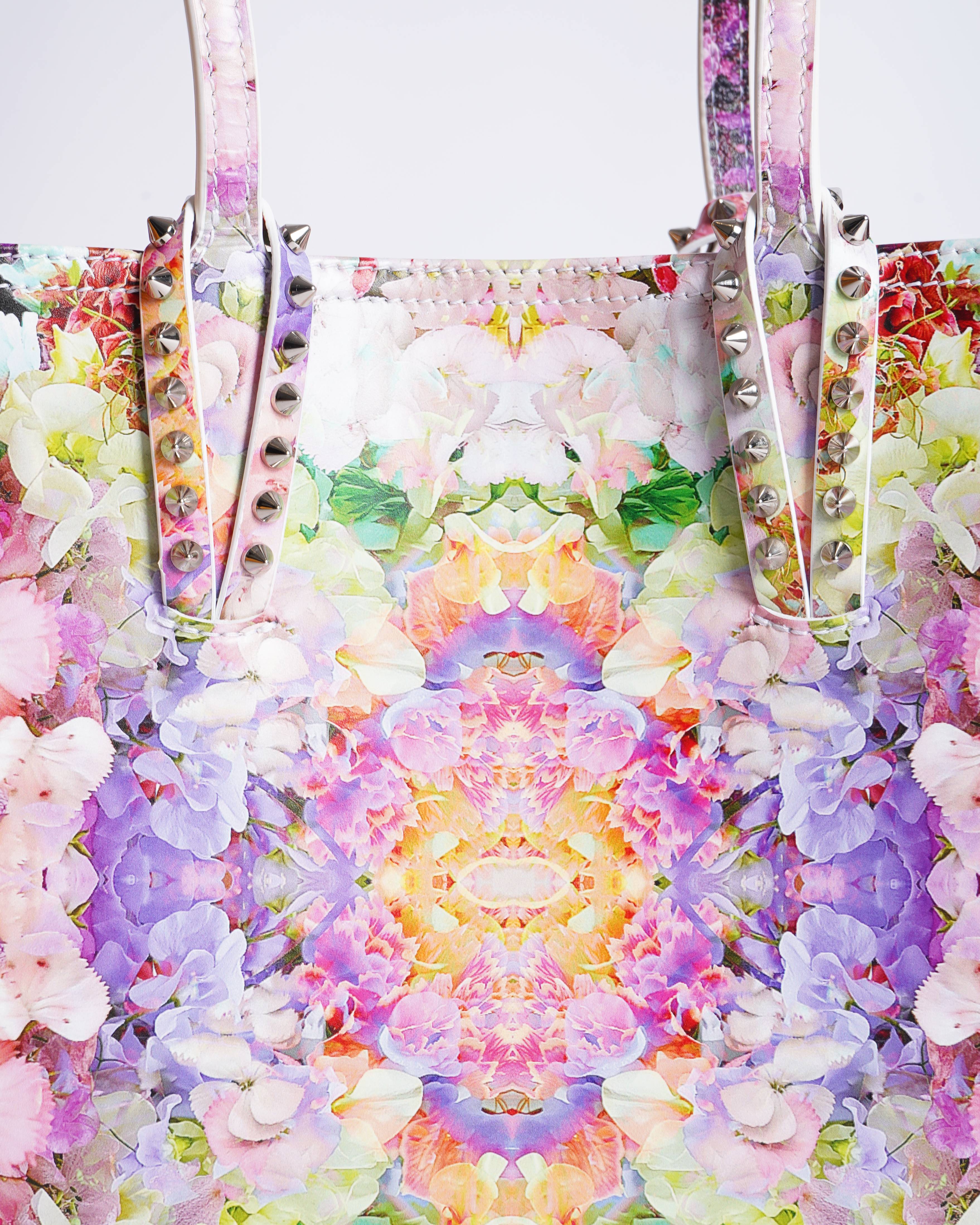 New Christian Louboutin Damen Tote Cabata
