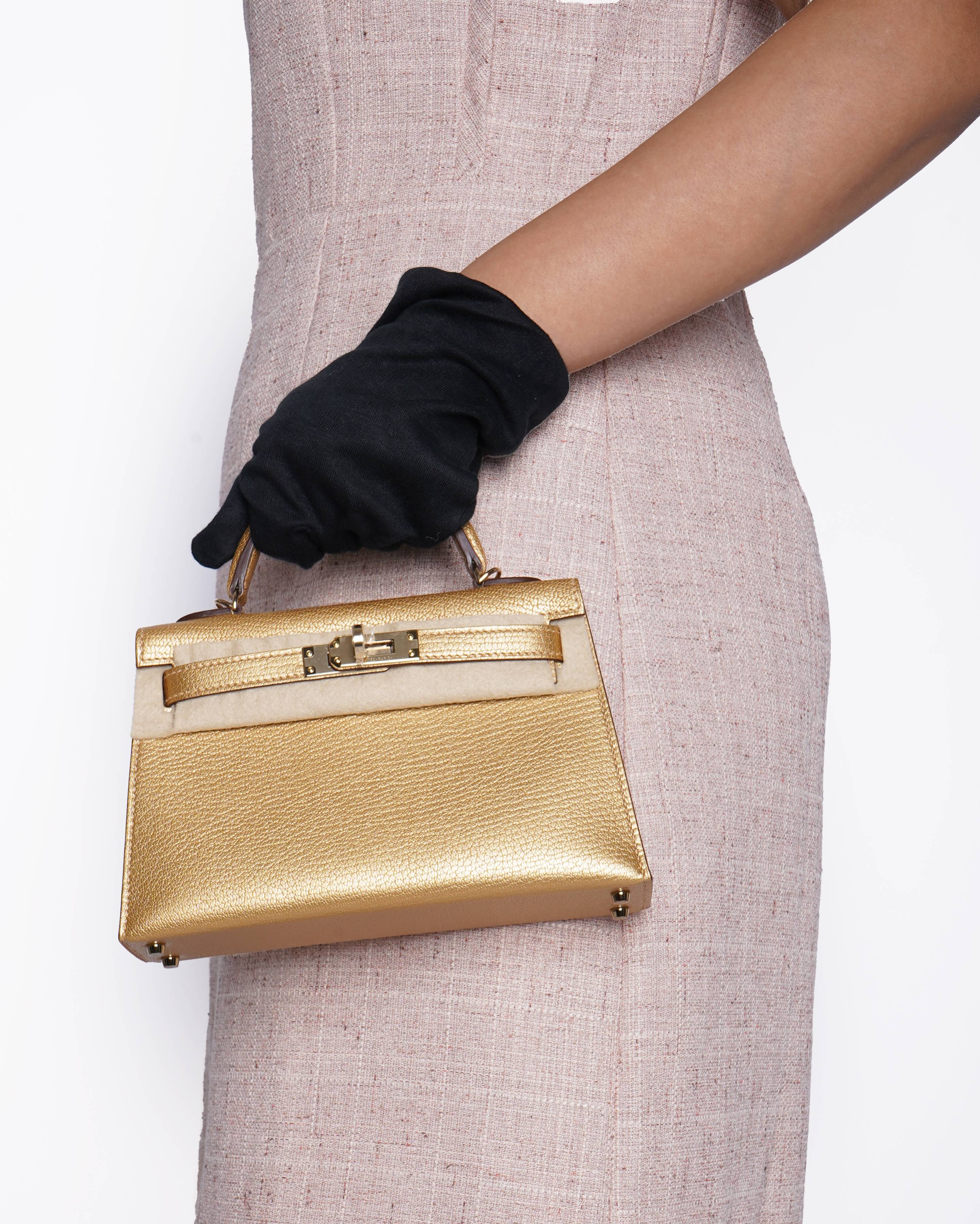 New Hermès Mini Kelly Dore Limited Edition Metallic Gold Chevre Chamkilight 20 Premabrass Hardware