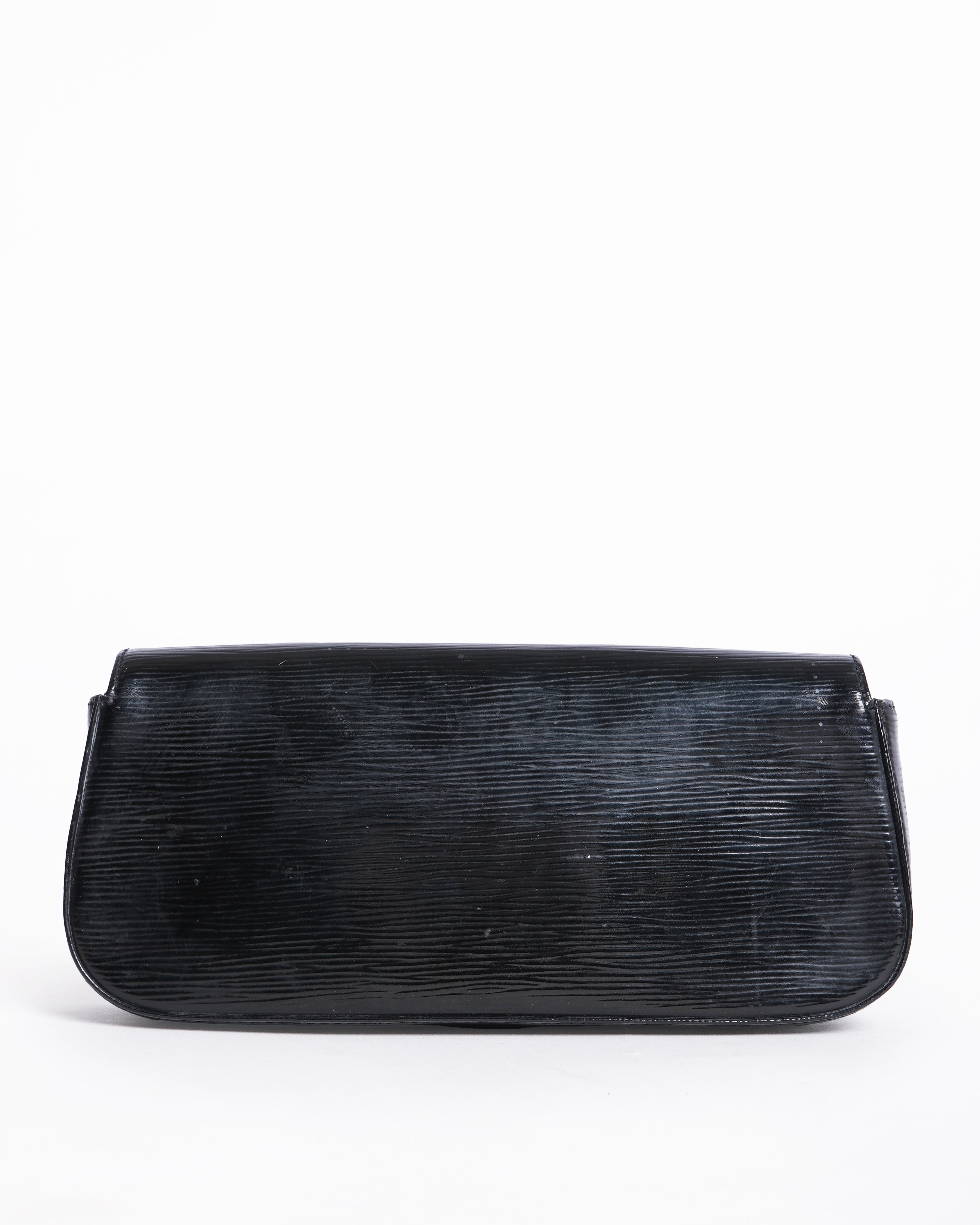 Louis Vuitton Rouge Vernis Solo Clutch