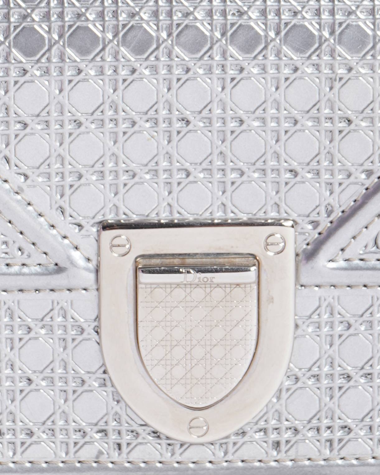 Christian Dior wallet on chain