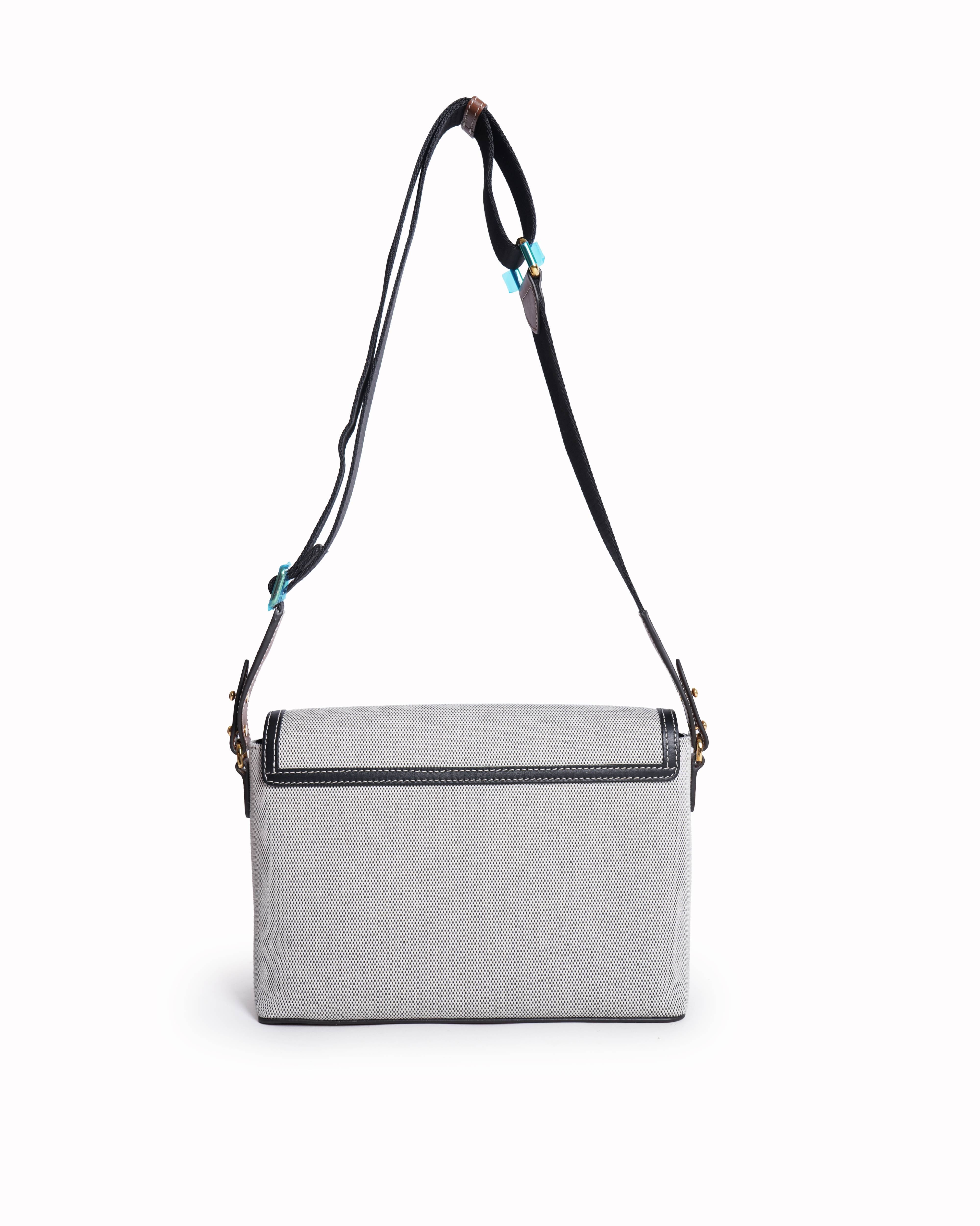 New Burberry Horseferry Print Note Cropssbody Bag