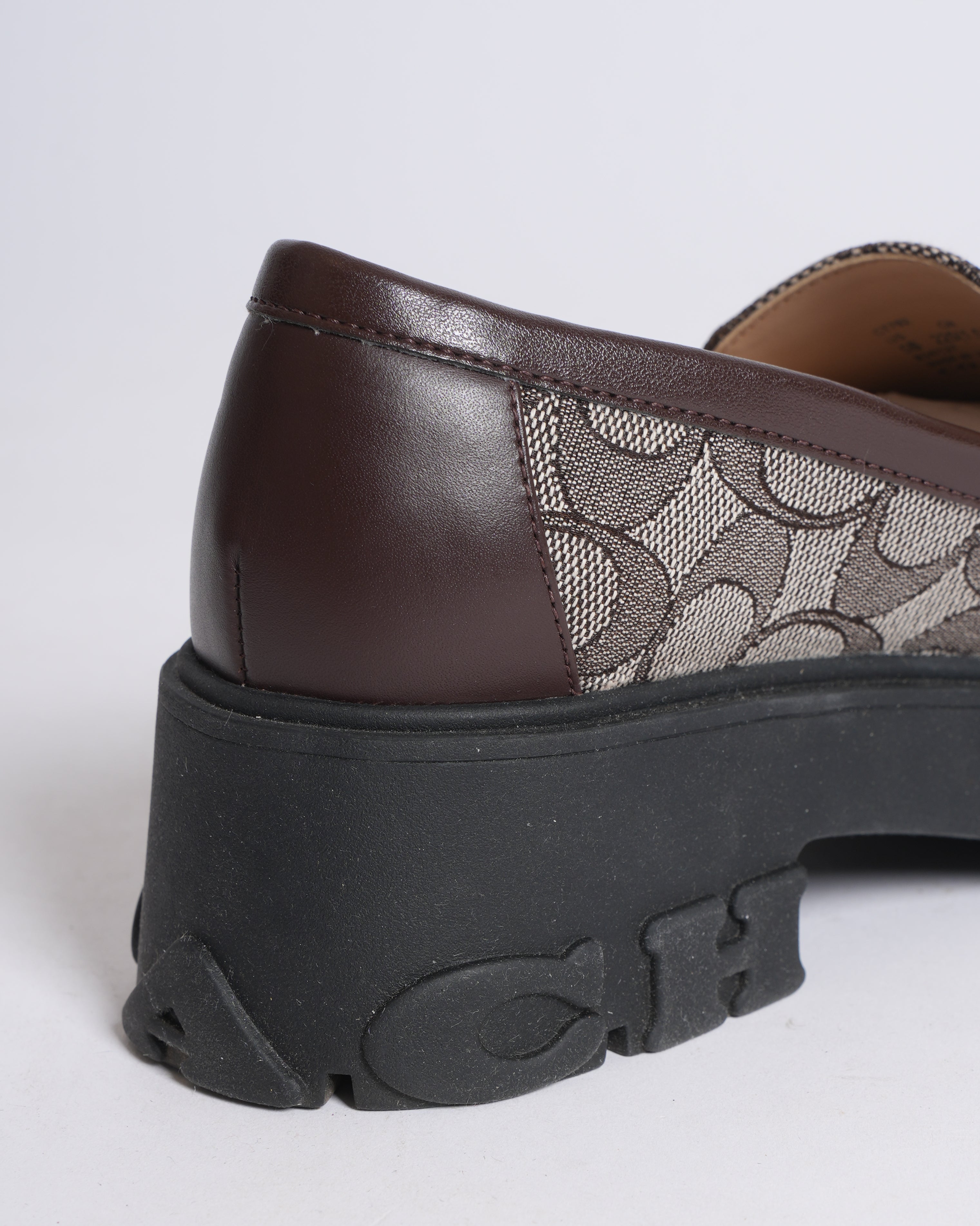 New Coach Ruthie Sig Loafer For Women's