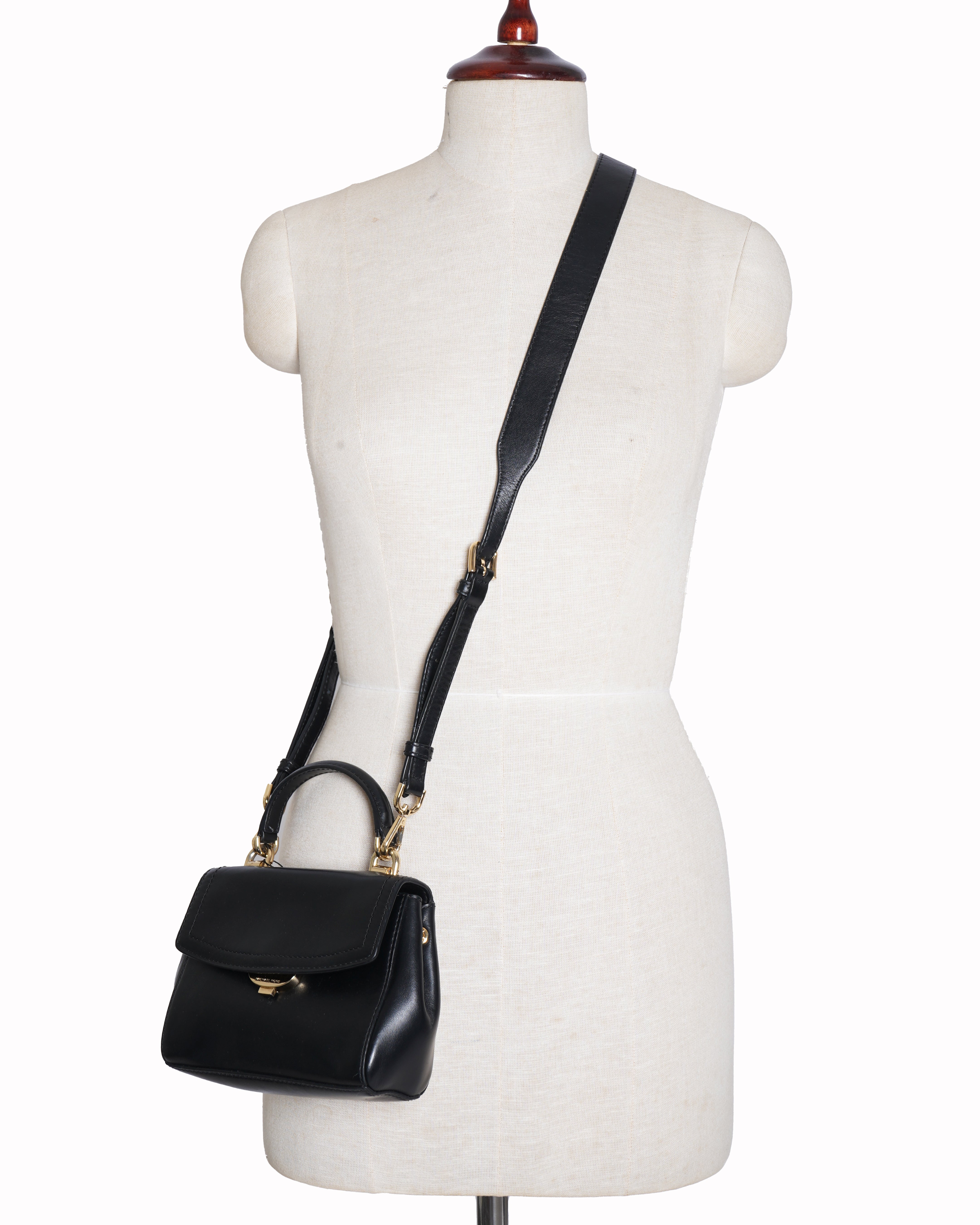 Michael kors black leather crossbody bag
