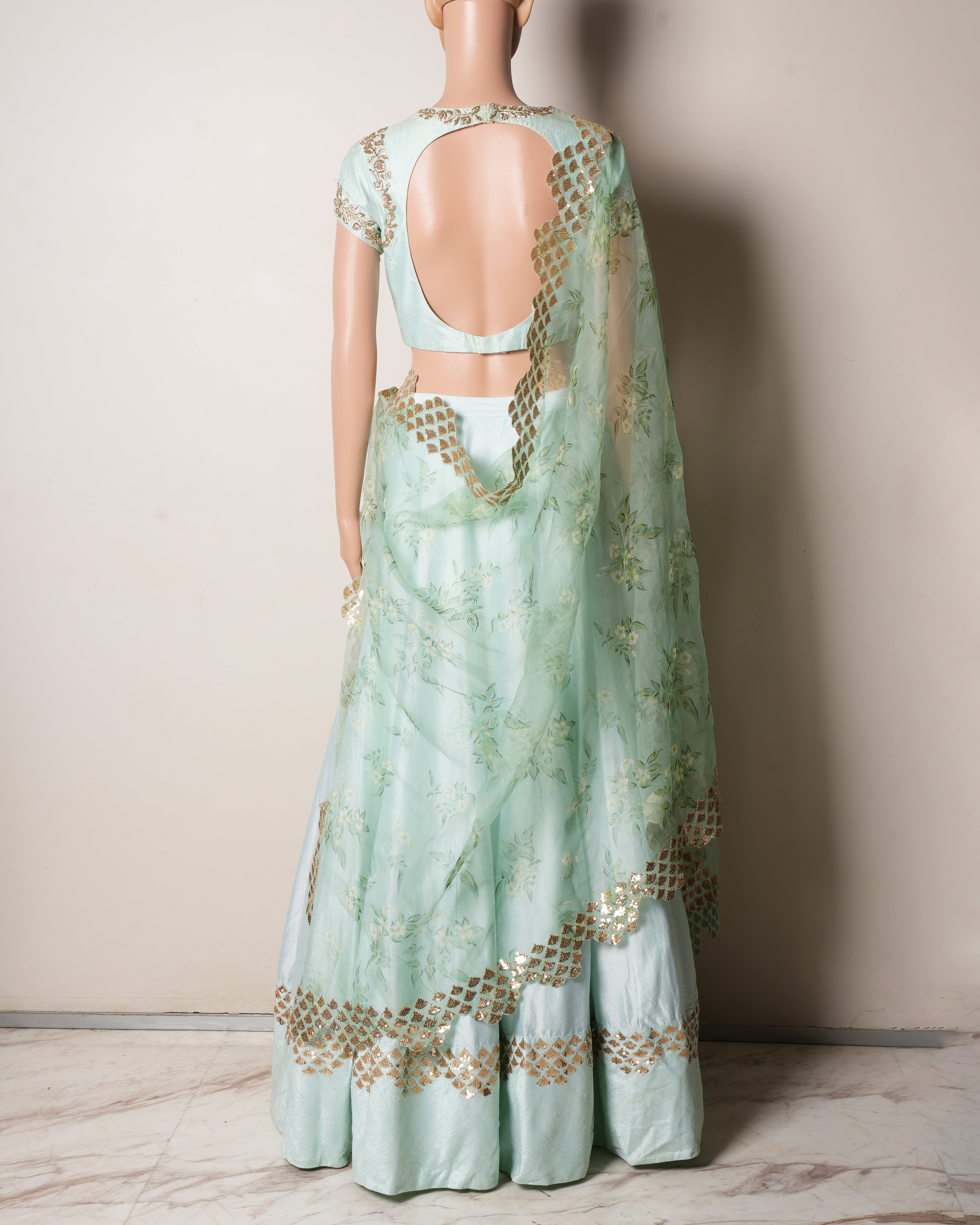 Amrita Thakur Lehnga