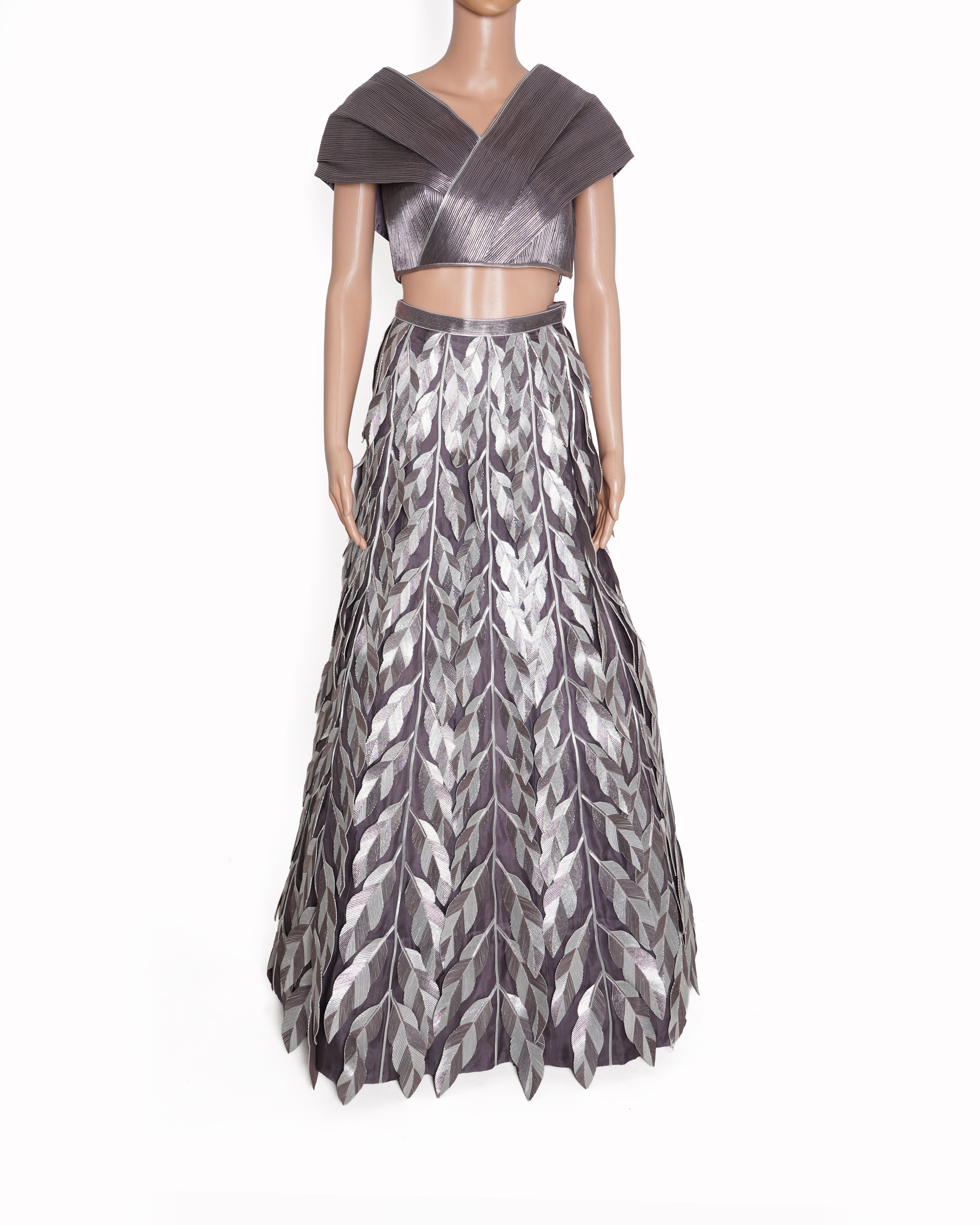 Rimzim Dadu
Leaf Drop Lehenga set