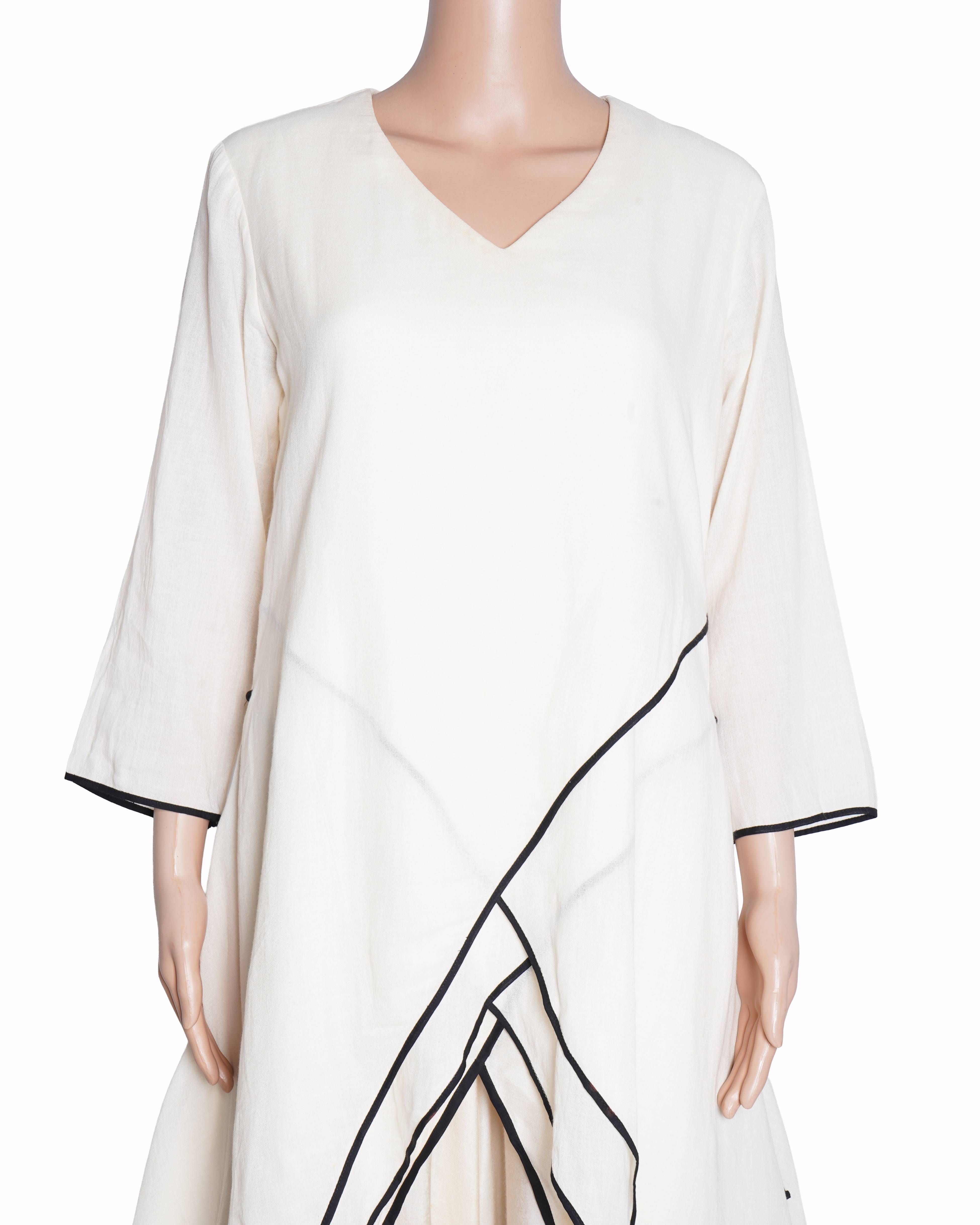 Aikeyah Layered Co-ord Set With Black Accent