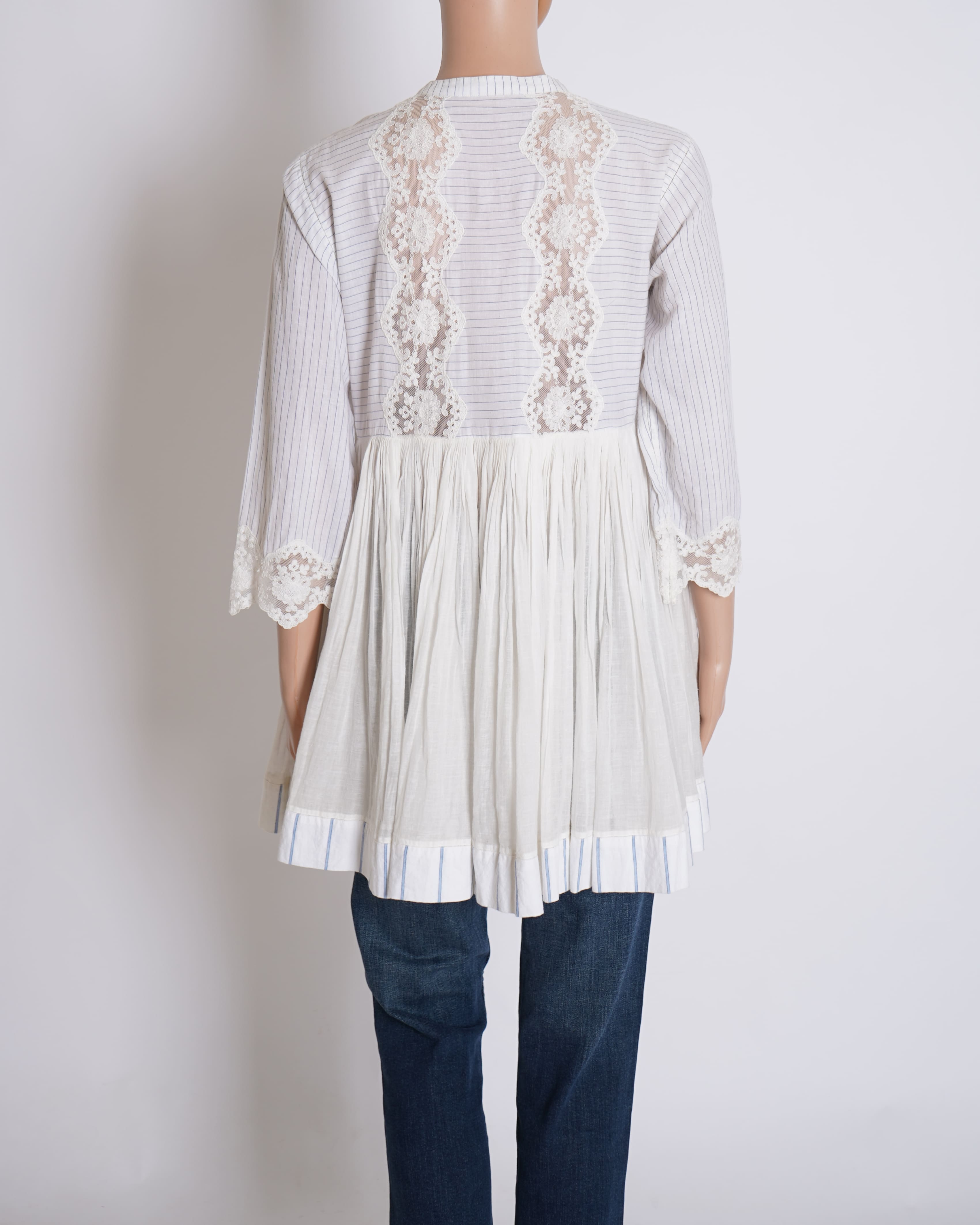Pero Pinstripe Top In White