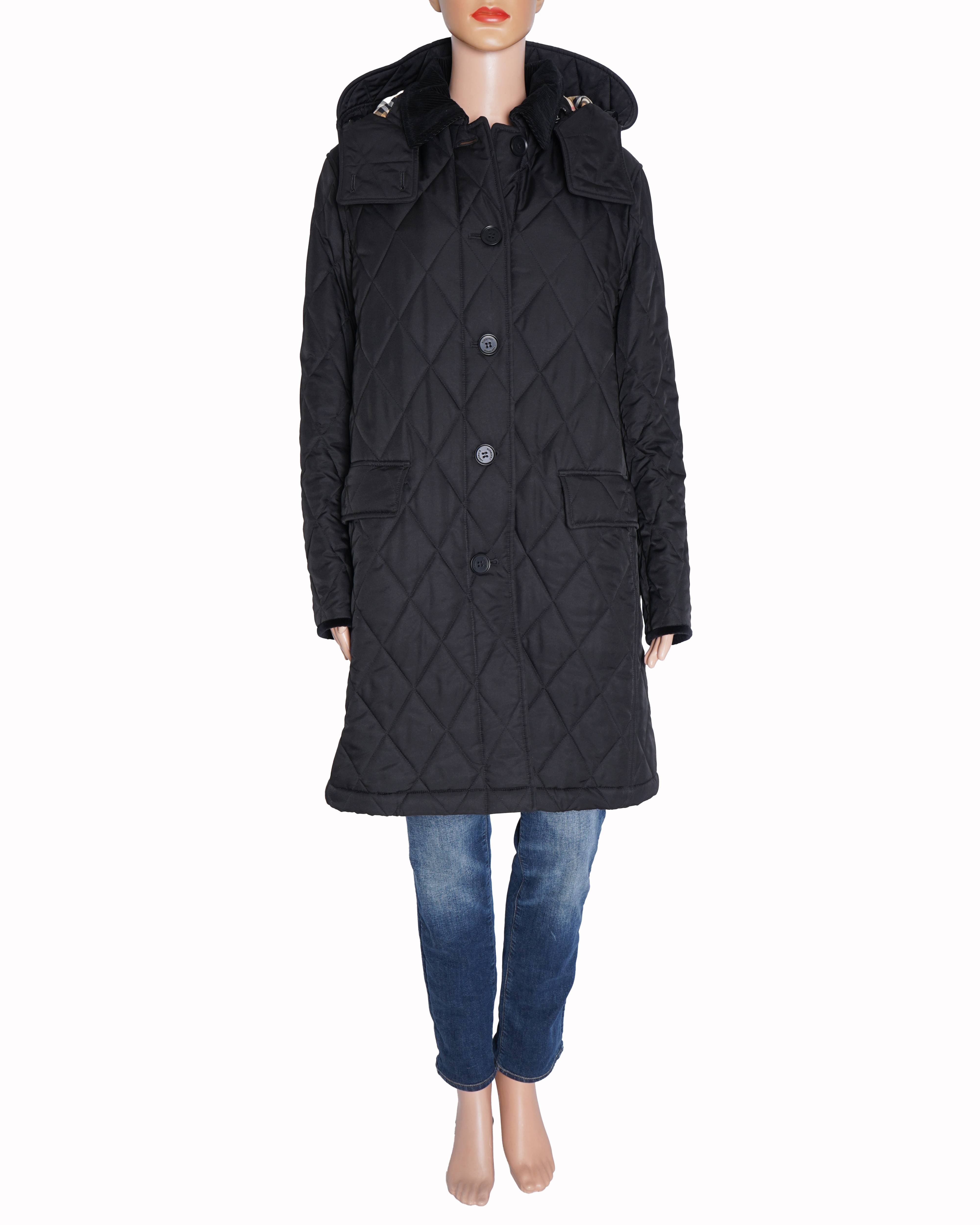 Burberry Women's Quilted Outer Jacket In Black with detachable cap