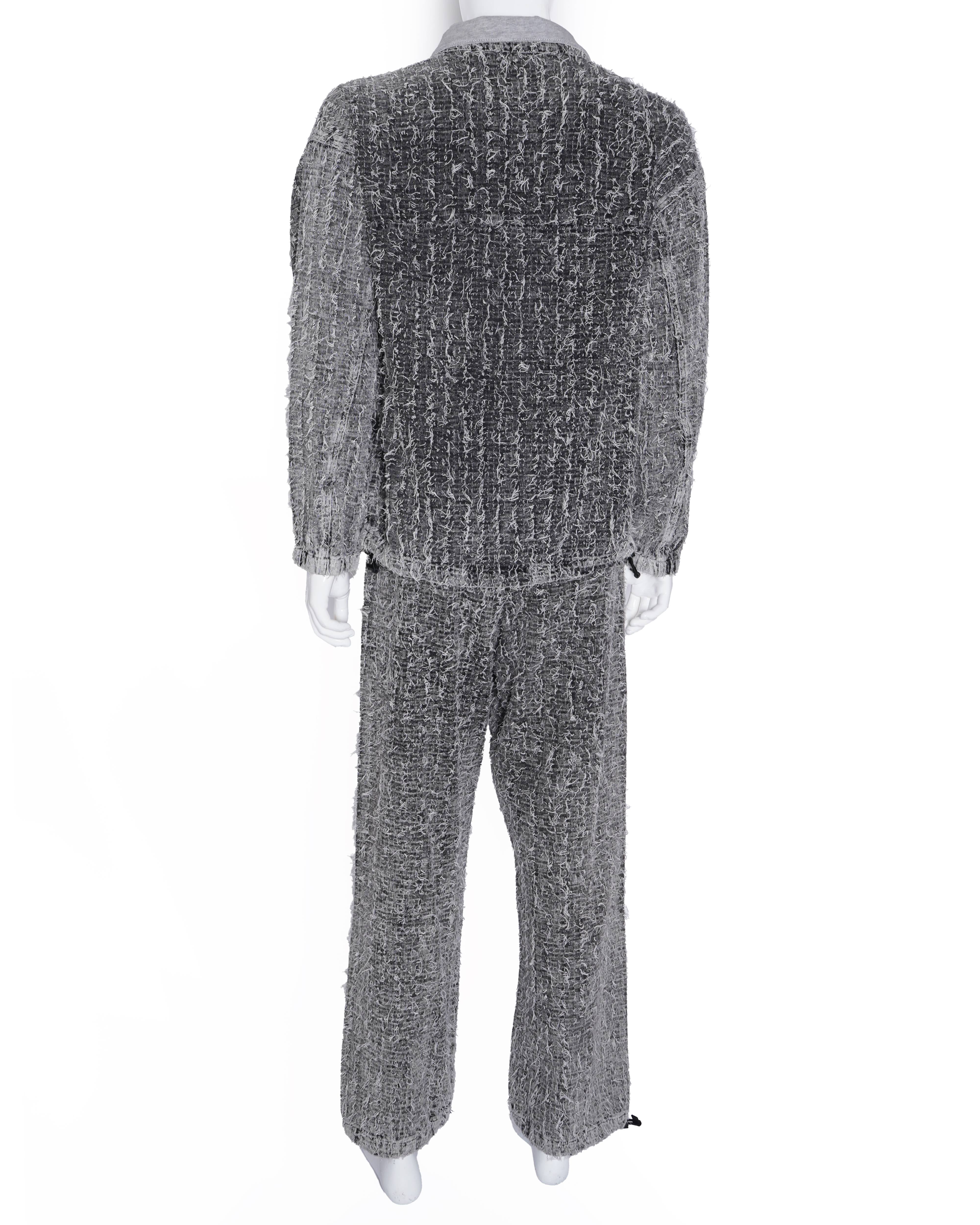 Diesel
Grey textured denim set of 2 (Unisex)