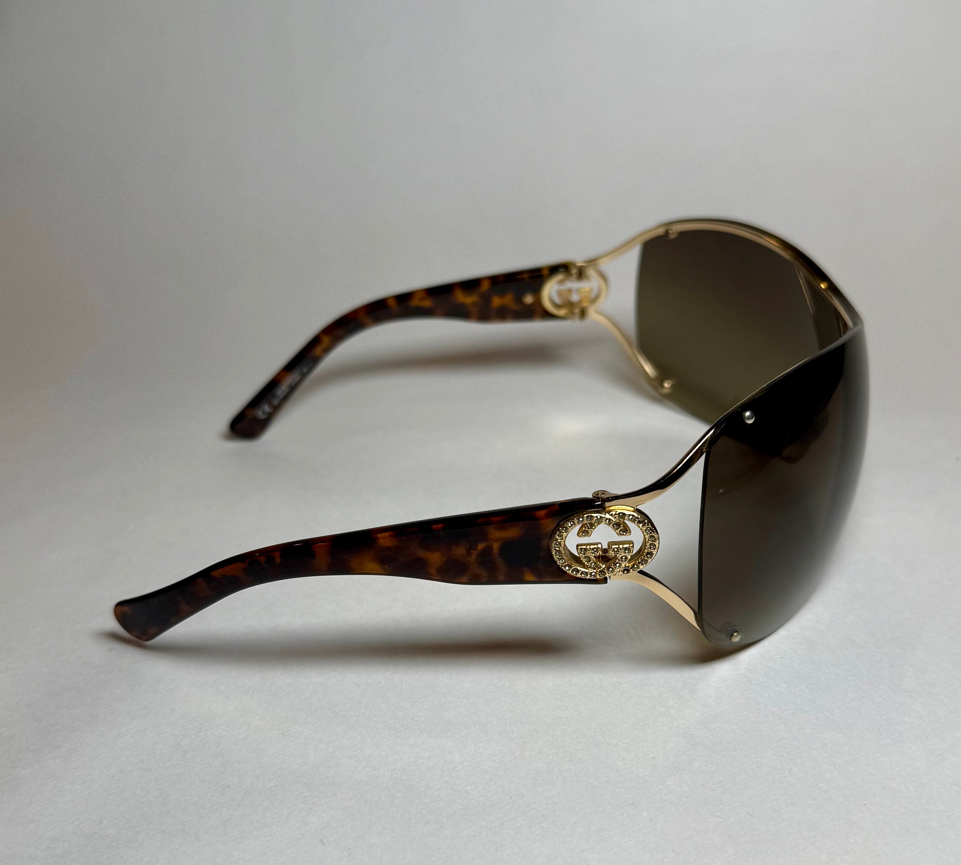Gucci WRAP AROUND SUNGLASSES