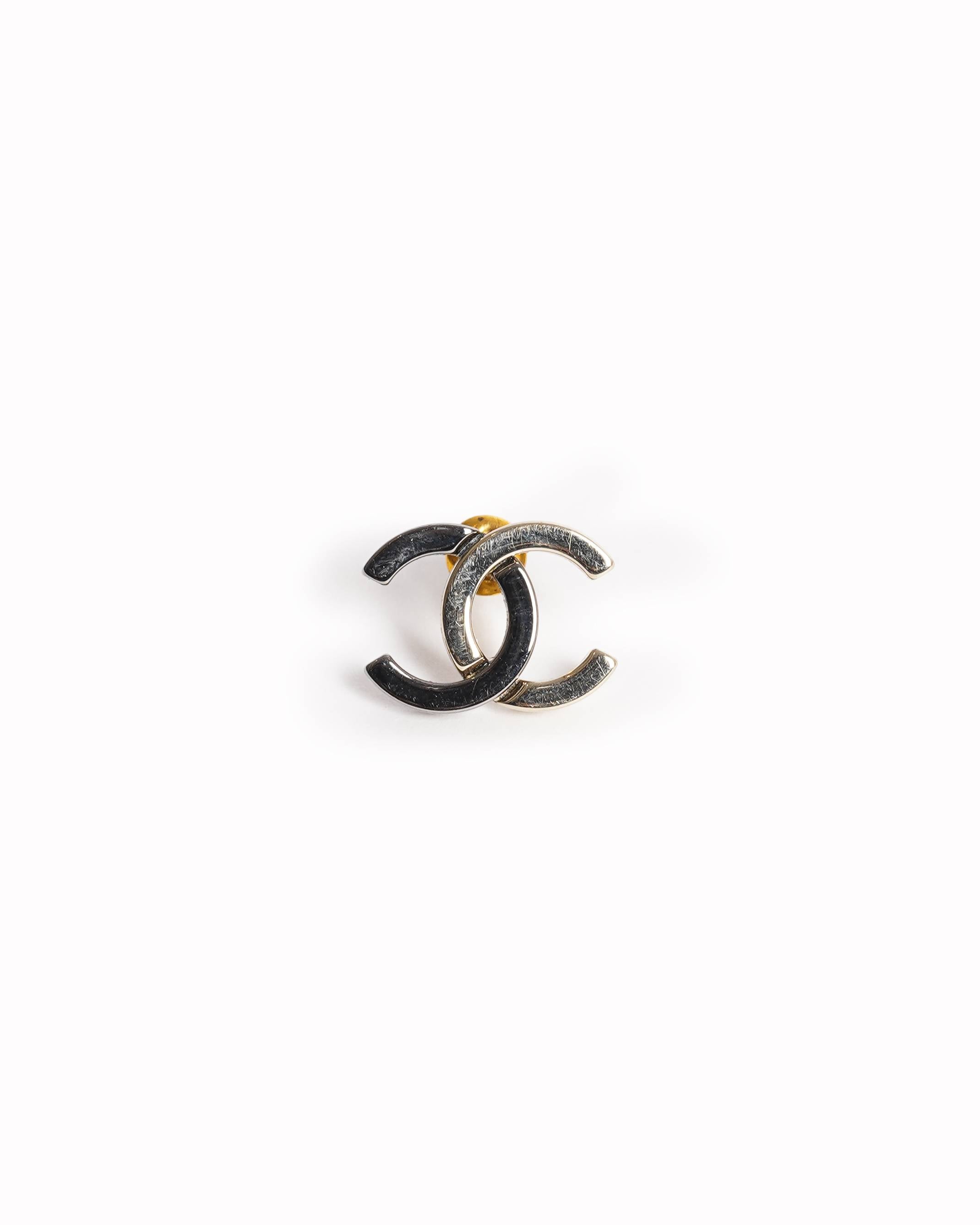 Chanel
teo-tone Resin CC Logo Earrings