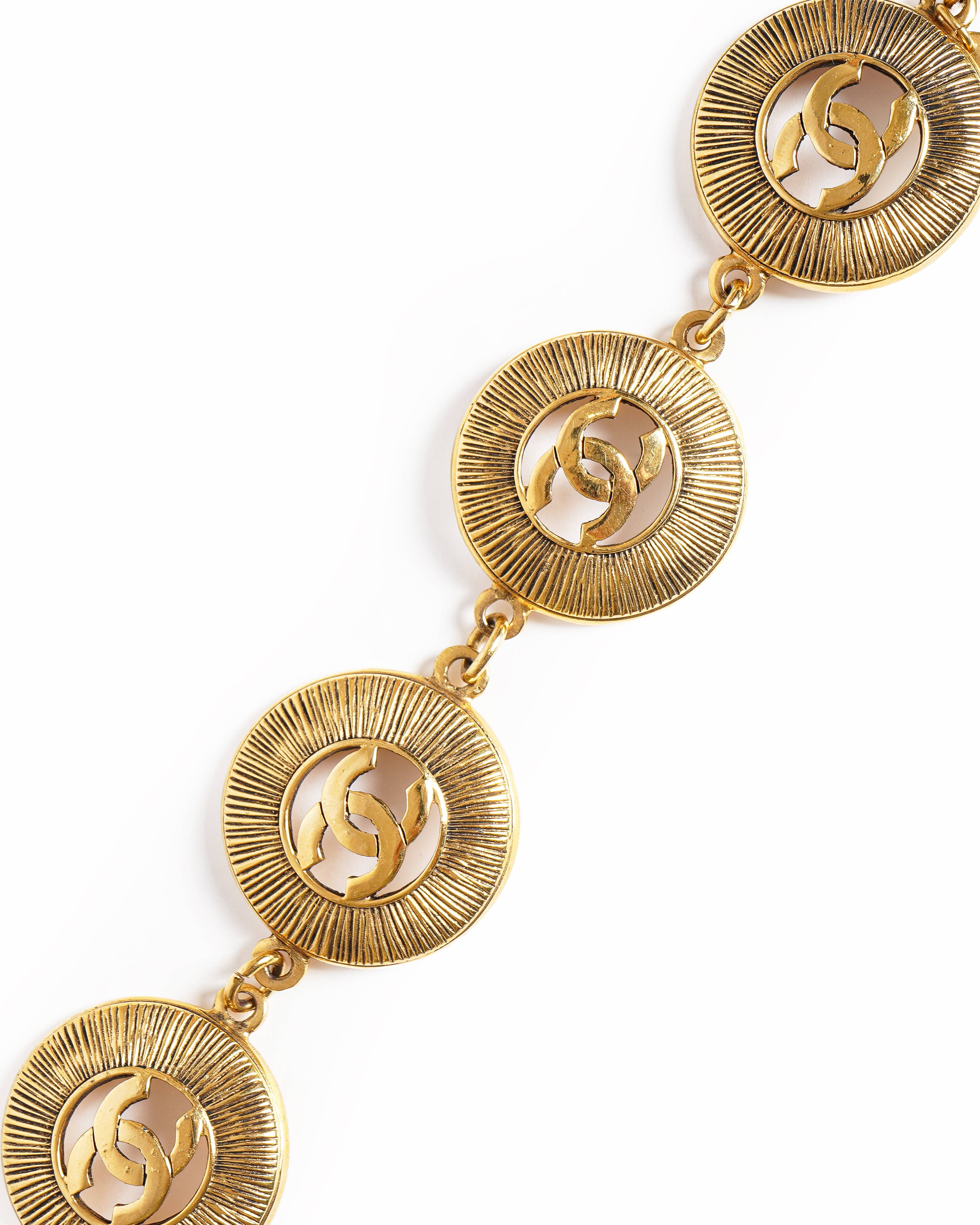 Chanel Vintage CC Medallion Link Bracelet Made In France 1990