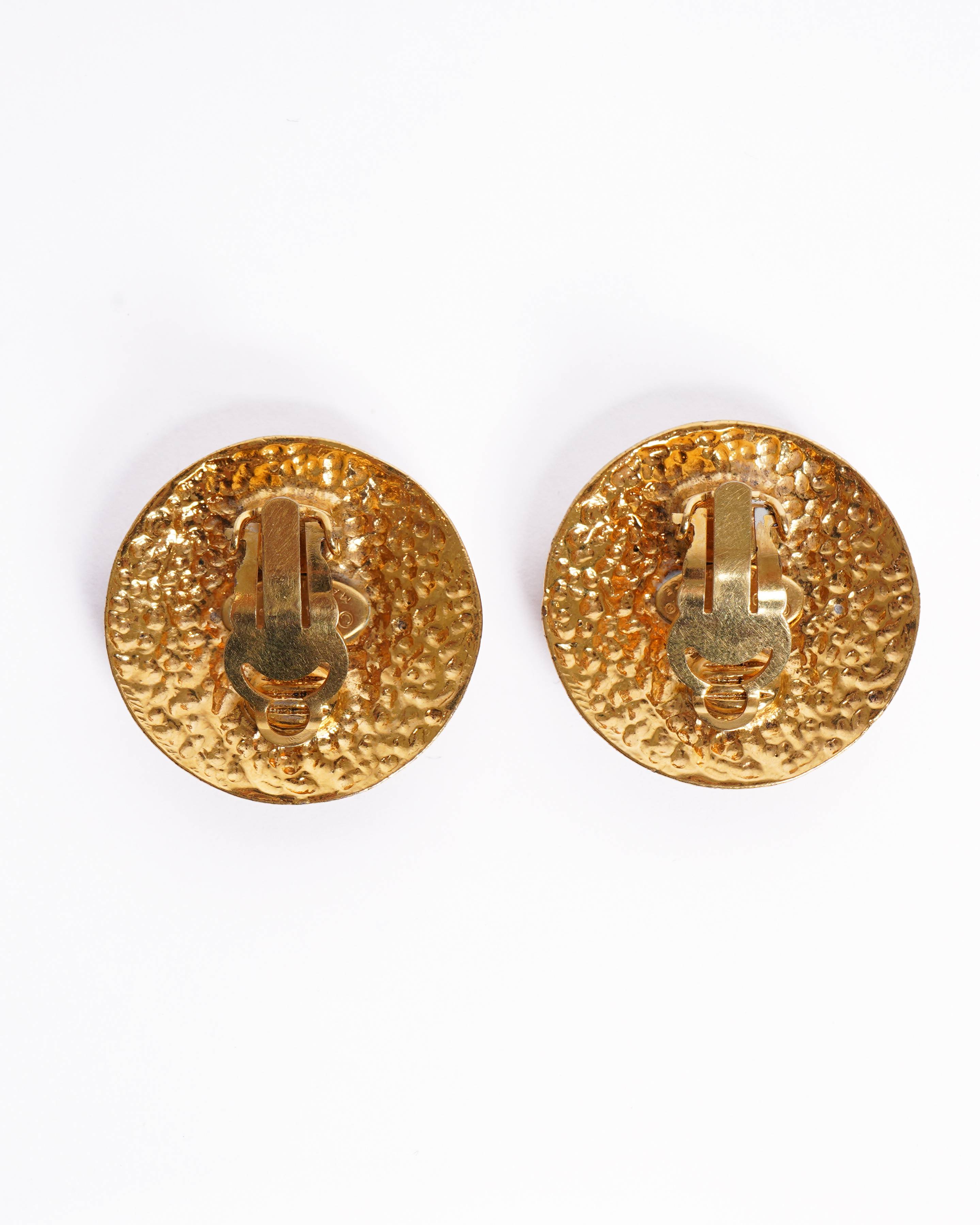 Vintage Chanel Gold Plated
Made In France