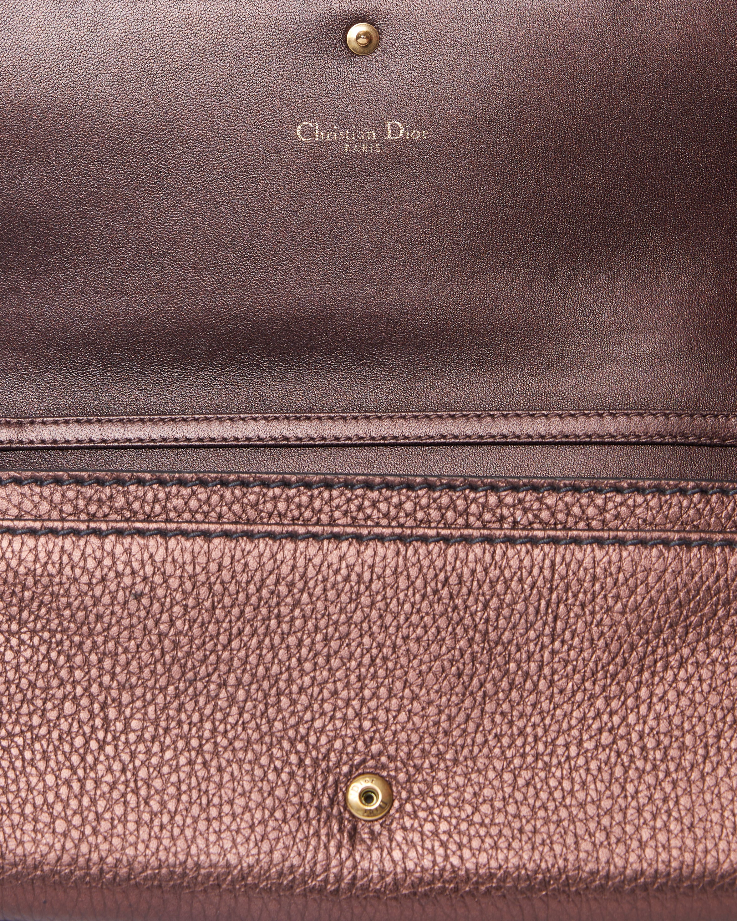 J'Adior Croisere Chain Leather Wallet