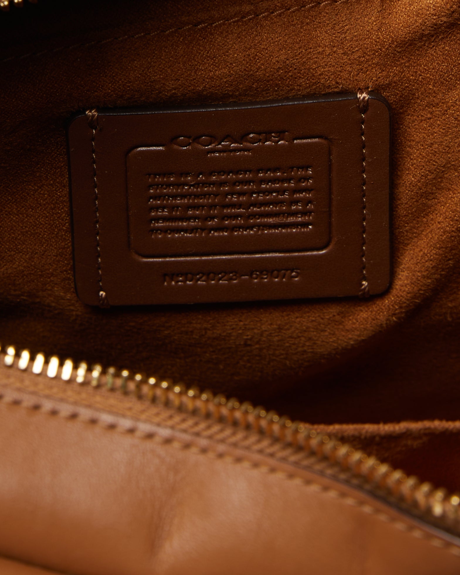 Coach Women's Signatuire Zoe Carryall Handbag In White