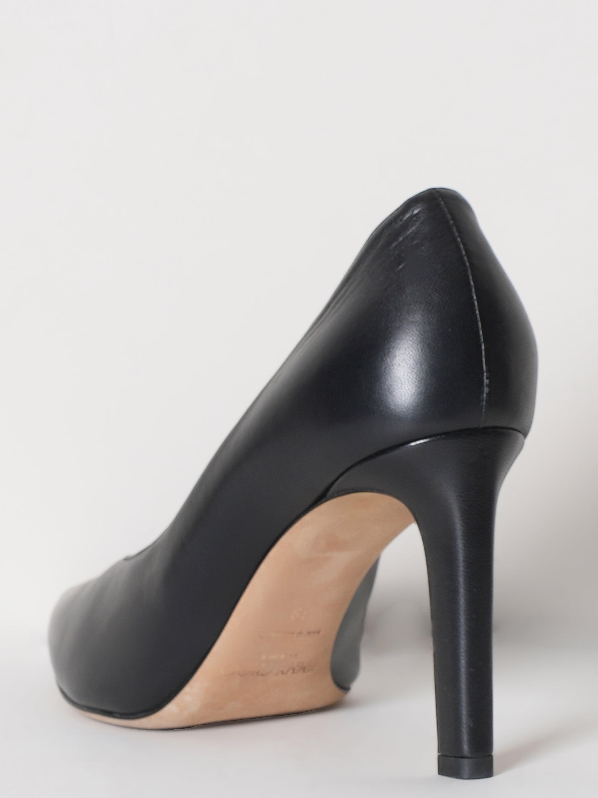 Jimmy Choo Baker 85 Closed Pumps