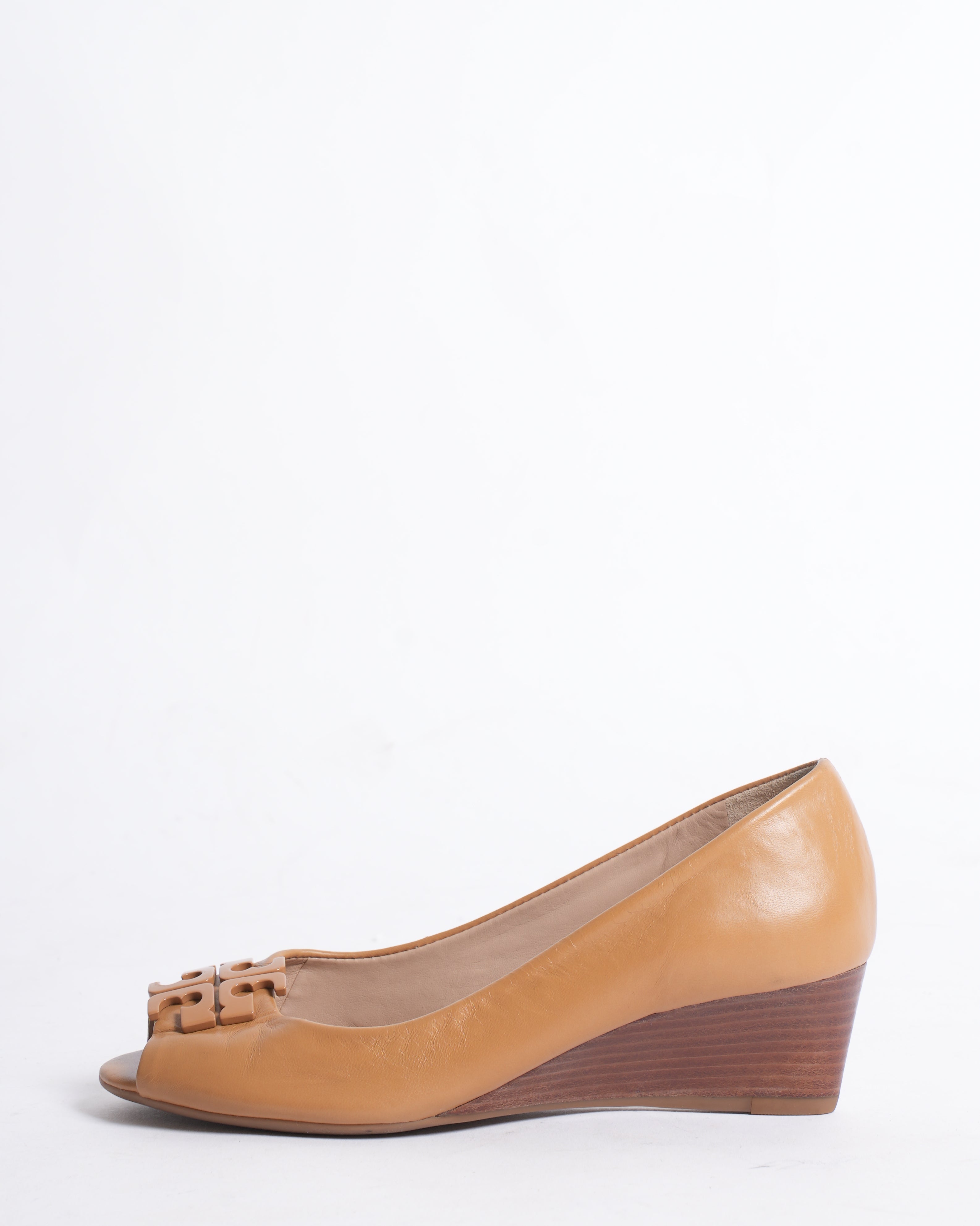 Tory Burch low peep toe heels in beige